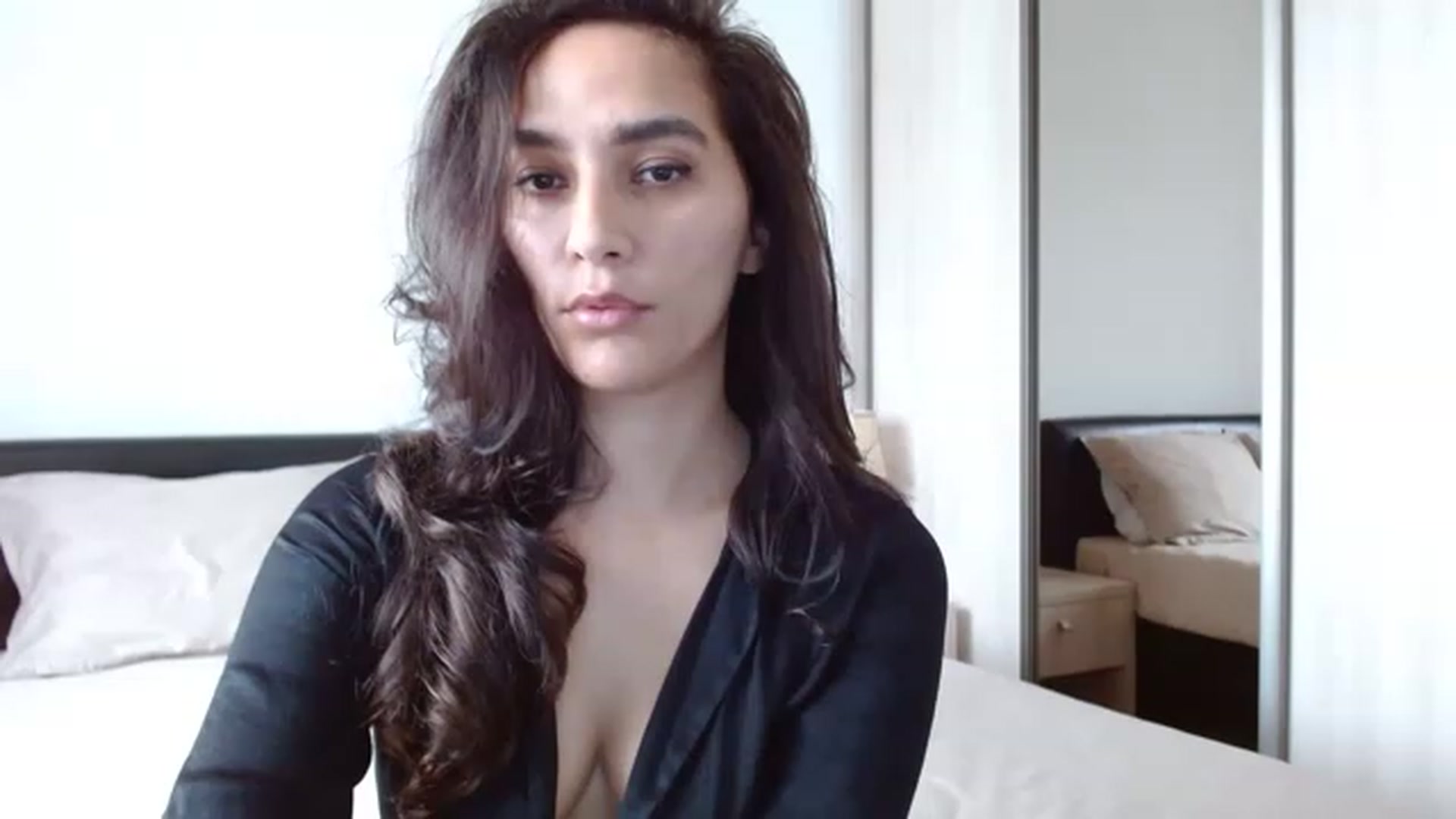 Gallery image thumbnail from DEAR_AMORE's myfreecams stream on, 04/25/2023, 12:59 image 6 of 20