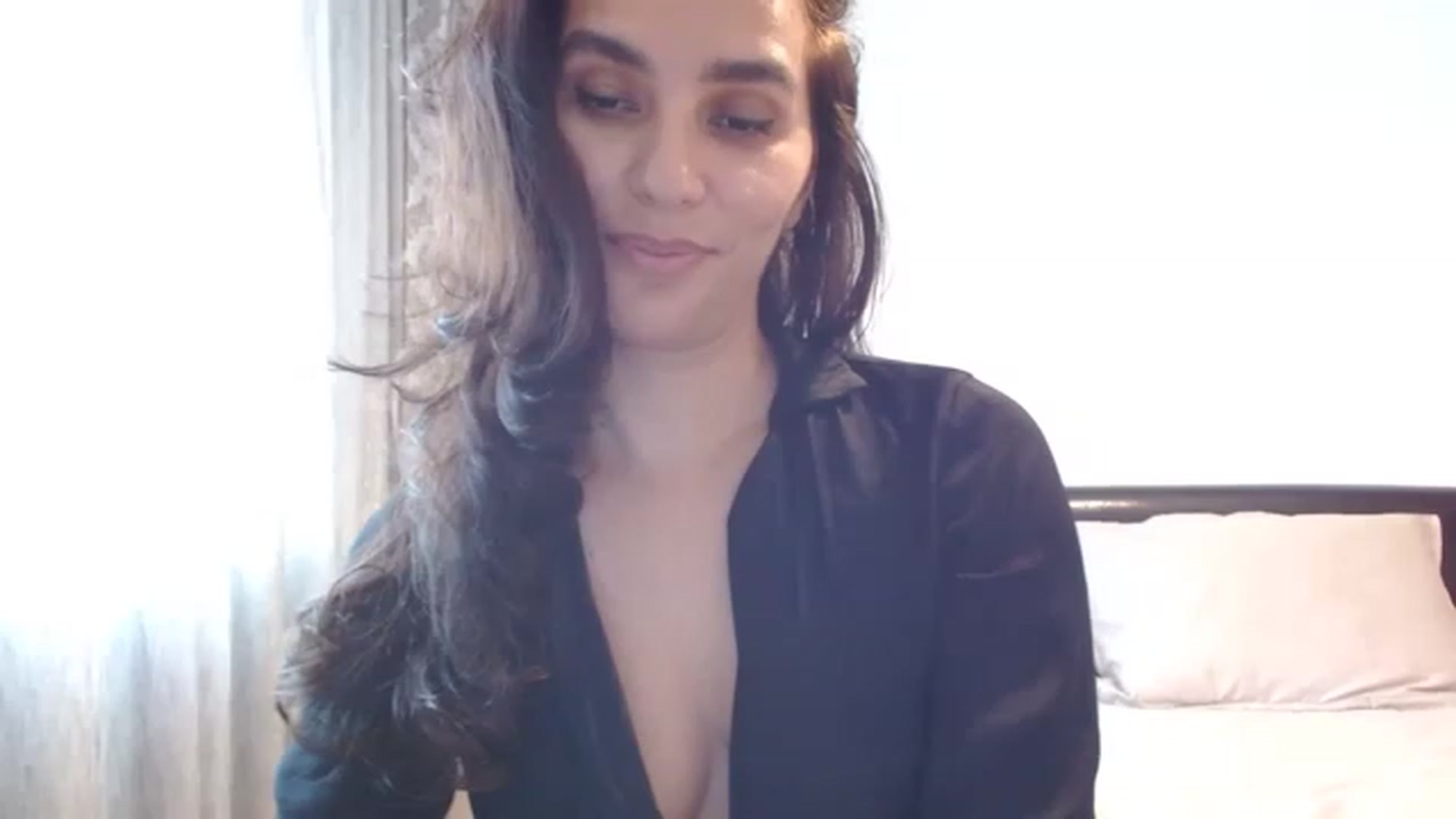 Gallery image thumbnail from DEAR_AMORE's myfreecams stream on, 04/25/2023, 14:04 image 12 of 20