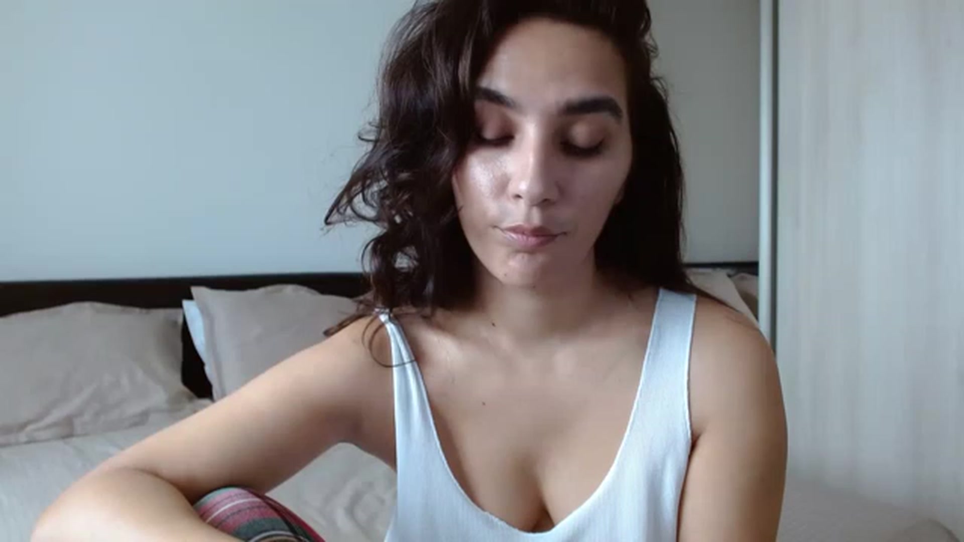 Gallery image thumbnail from DEAR_AMORE's myfreecams stream on, 04/27/2023, 10:56 image 11 of 20
