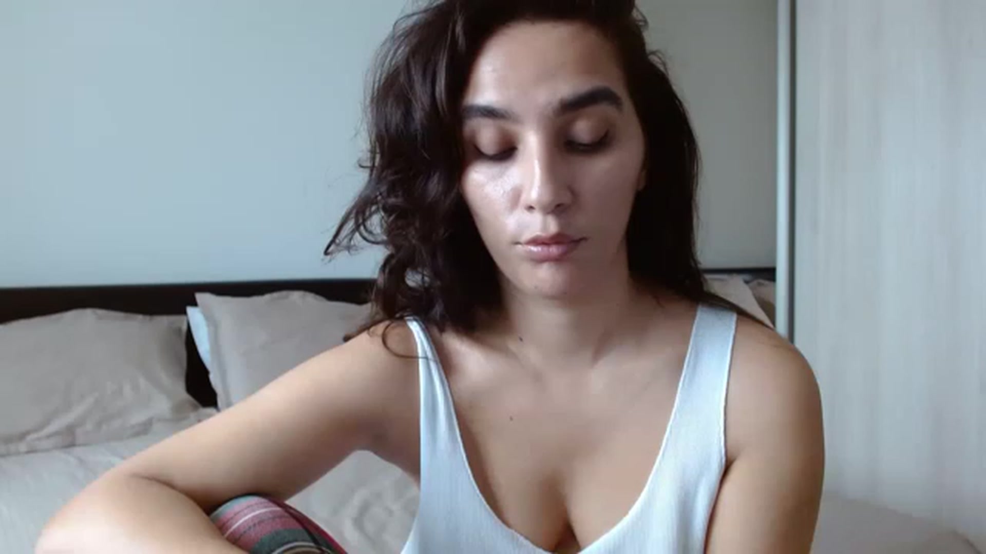 Gallery image thumbnail from DEAR_AMORE's myfreecams stream on, 04/27/2023, 10:56 image 9 of 20