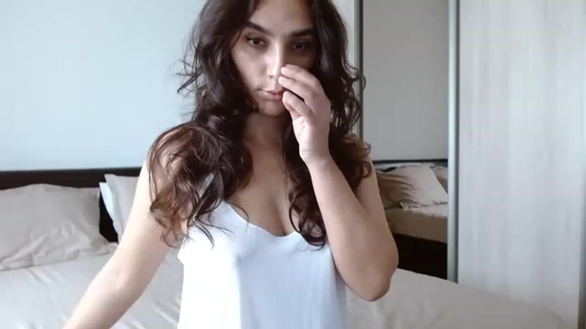 Gallery image thumbnail from DEAR_AMORE's myfreecams stream on, 04/27/2023, 10:56 image 16 of 20