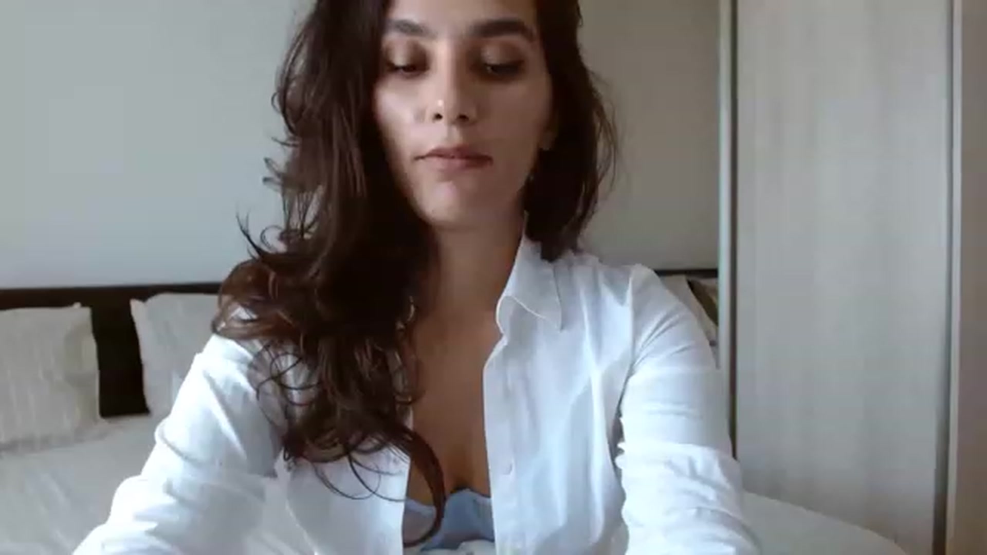Gallery image thumbnail from DEAR_AMORE's myfreecams stream on, 05/07/2023, 10:50 image 3 of 20