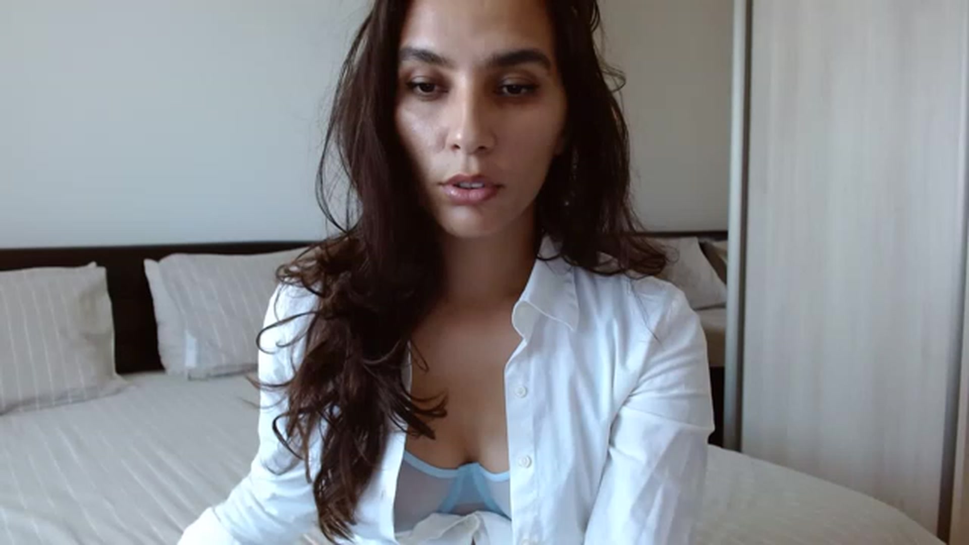 Gallery image thumbnail from DEAR_AMORE's myfreecams stream on, 05/07/2023, 10:50 image 15 of 20