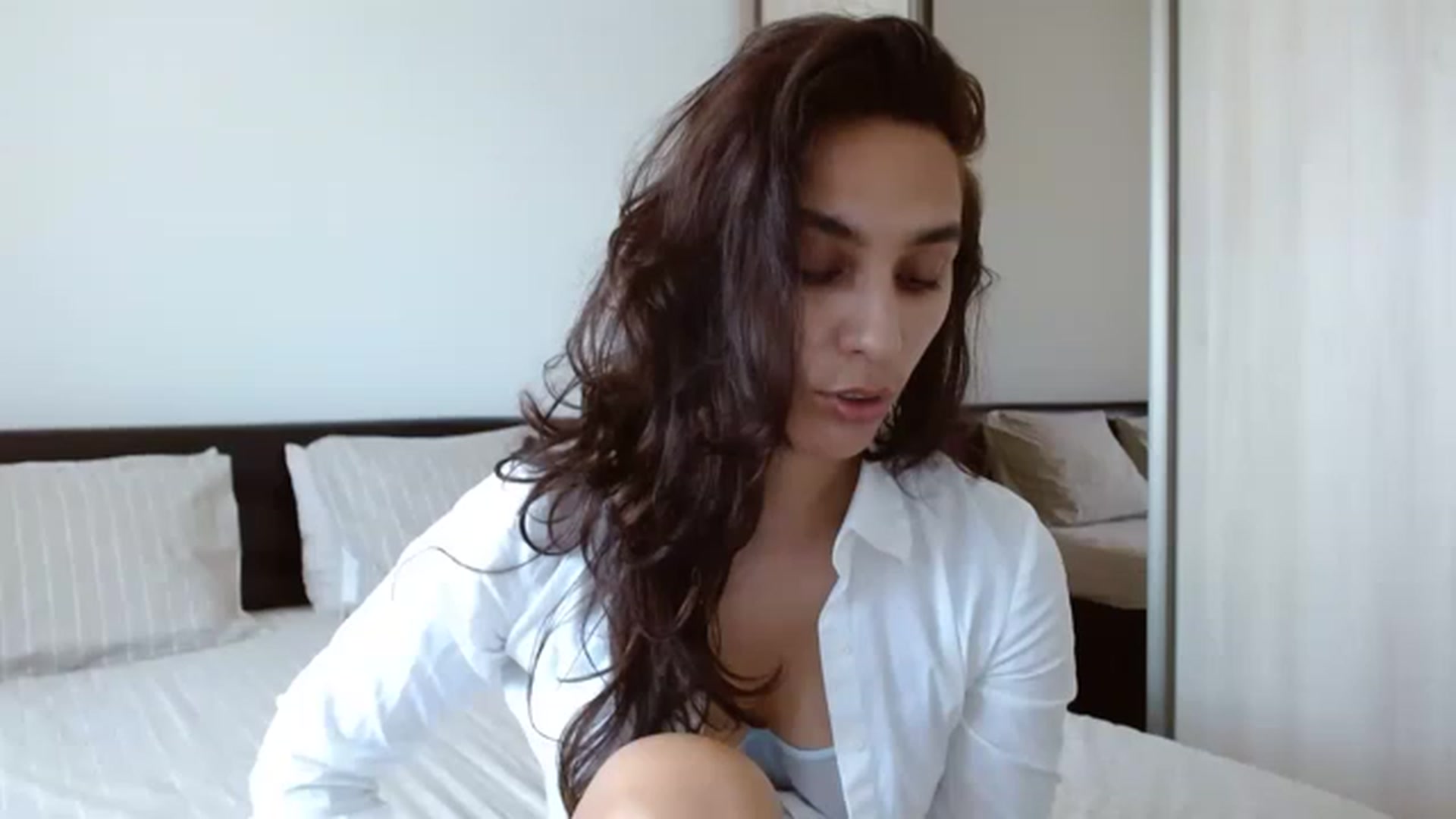 Gallery image thumbnail from DEAR_AMORE's myfreecams stream on, 05/07/2023, 10:50 image 14 of 20
