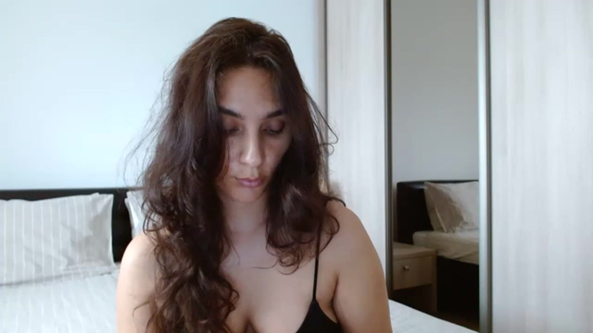 Gallery image thumbnail from DEAR_AMORE's myfreecams stream on, 05/09/2023, 10:56 image 13 of 20