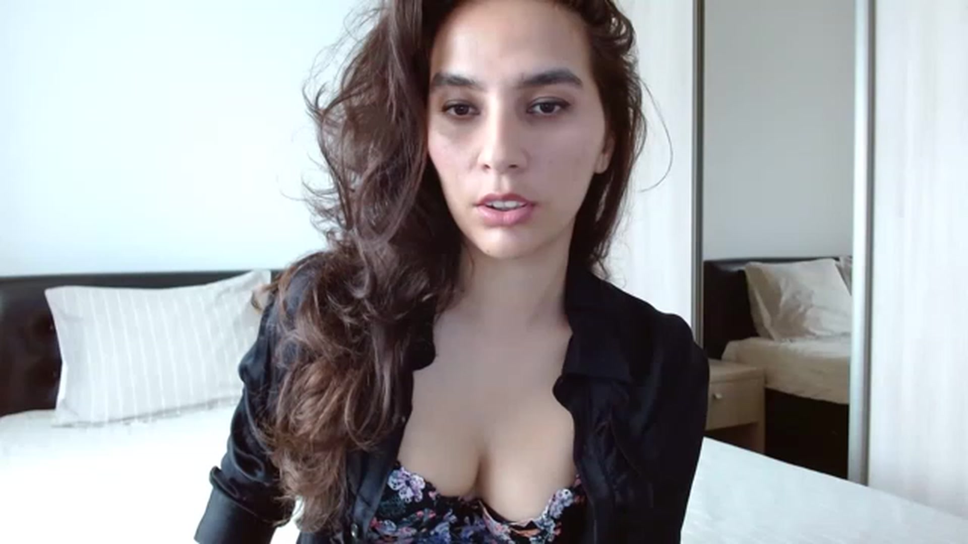 Gallery image thumbnail from DEAR_AMORE's myfreecams stream on, 05/16/2023, 13:00 image 1 of 20