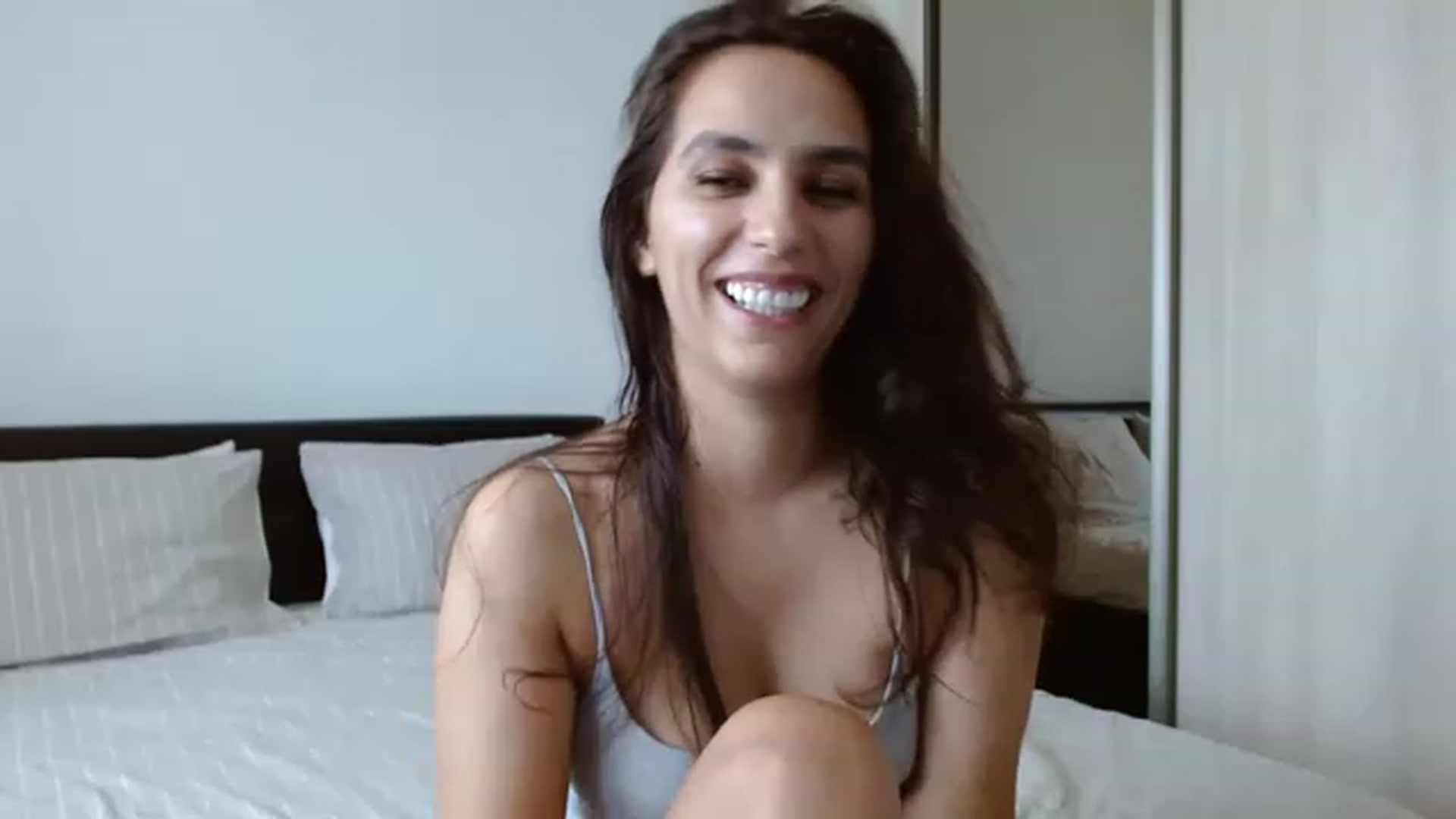 Gallery image thumbnail from DEAR_AMORE's myfreecams stream on, 05/20/2023, 12:31 image 5 of 20