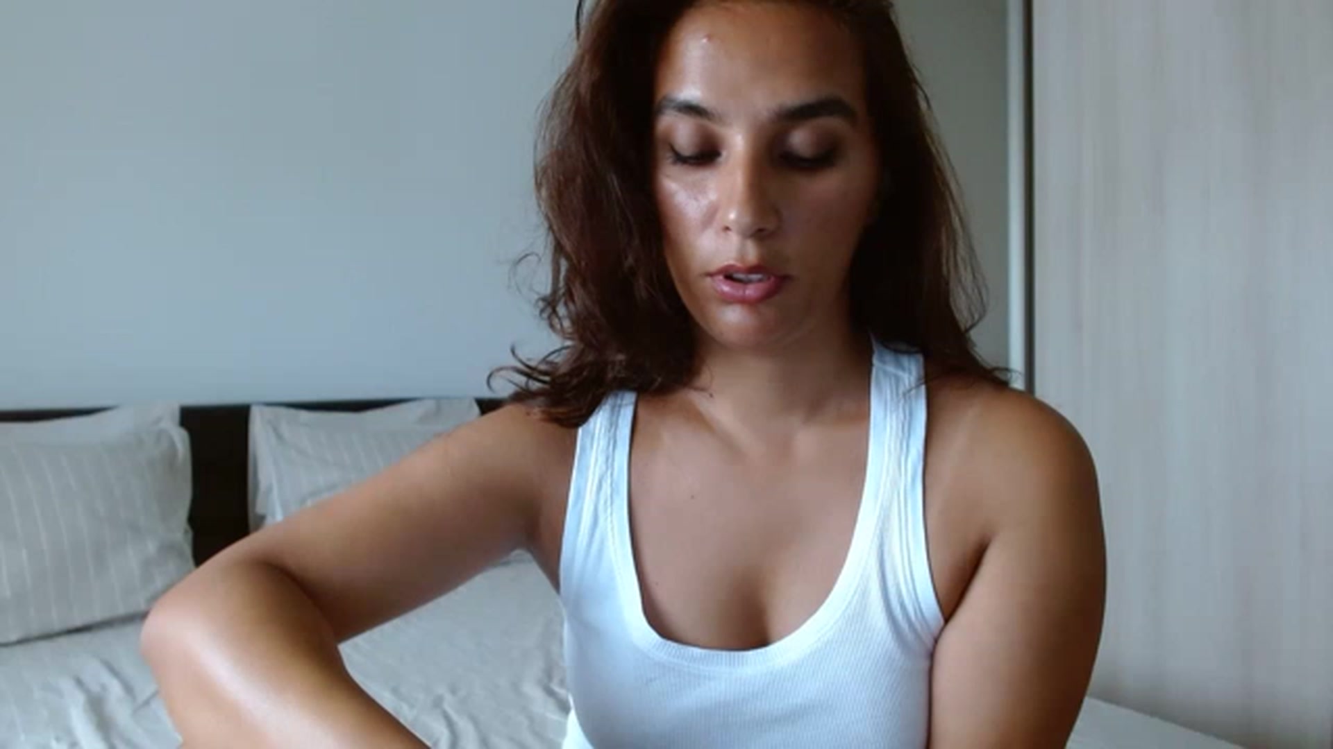 Gallery image thumbnail from DEAR_AMORE's myfreecams stream on, 06/22/2023, 13:46 image 4 of 20