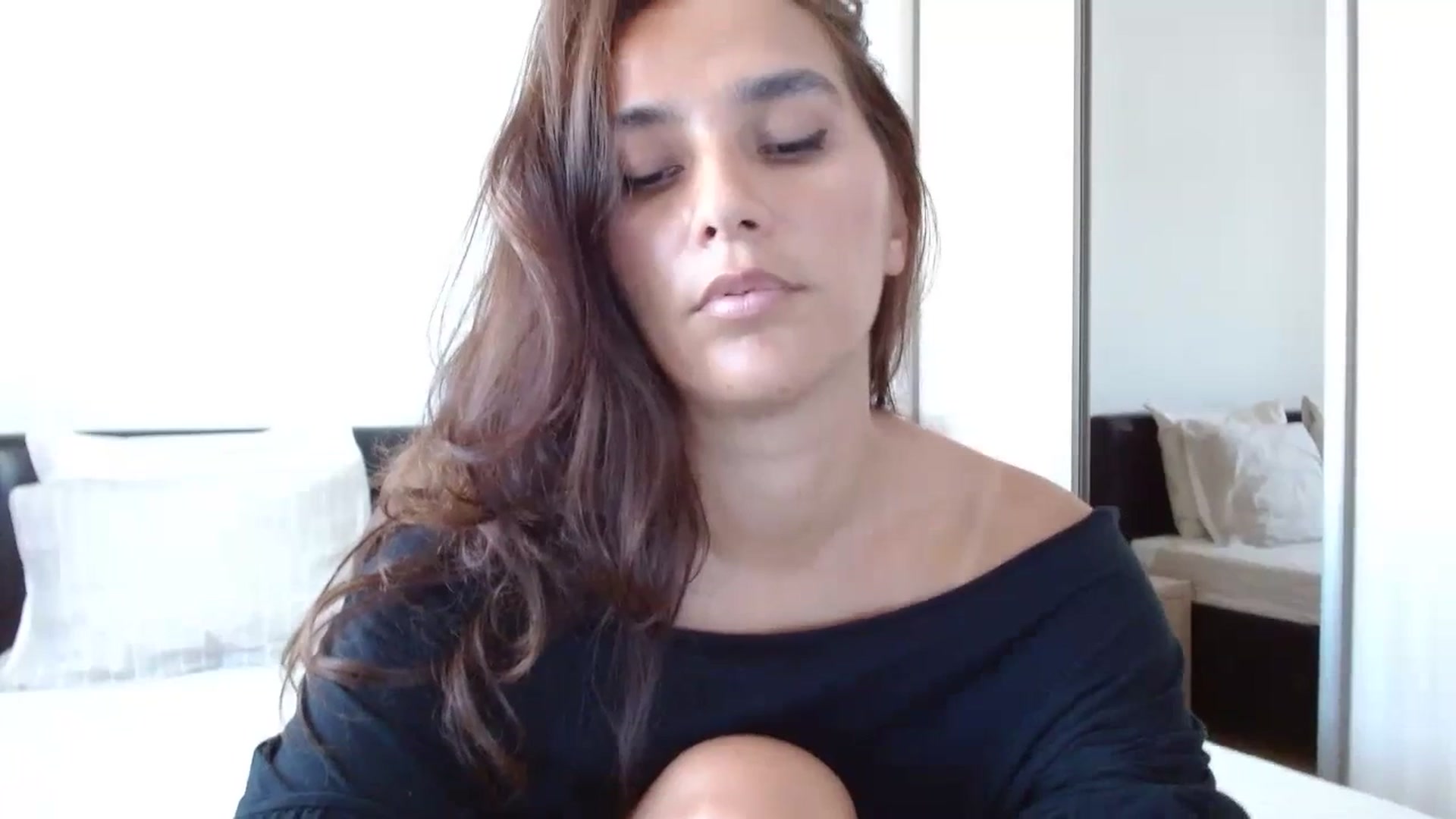 Gallery image thumbnail from DEAR_AMORE's myfreecams stream on, 07/01/2023, 13:05 image 11 of 20