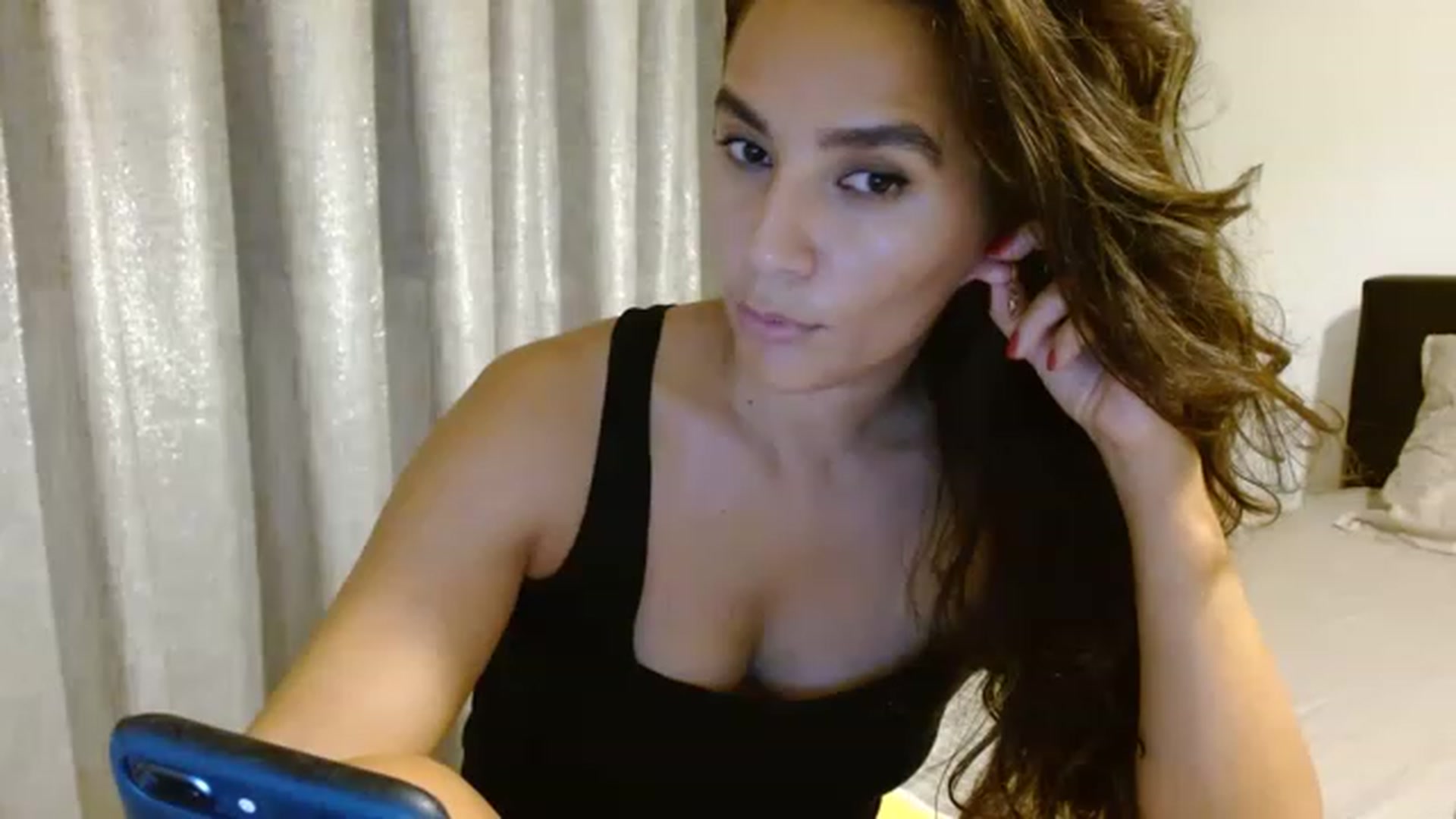 Gallery image thumbnail from DEAR_AMORE's myfreecams stream on, 07/16/2023, 22:03 image 12 of 20