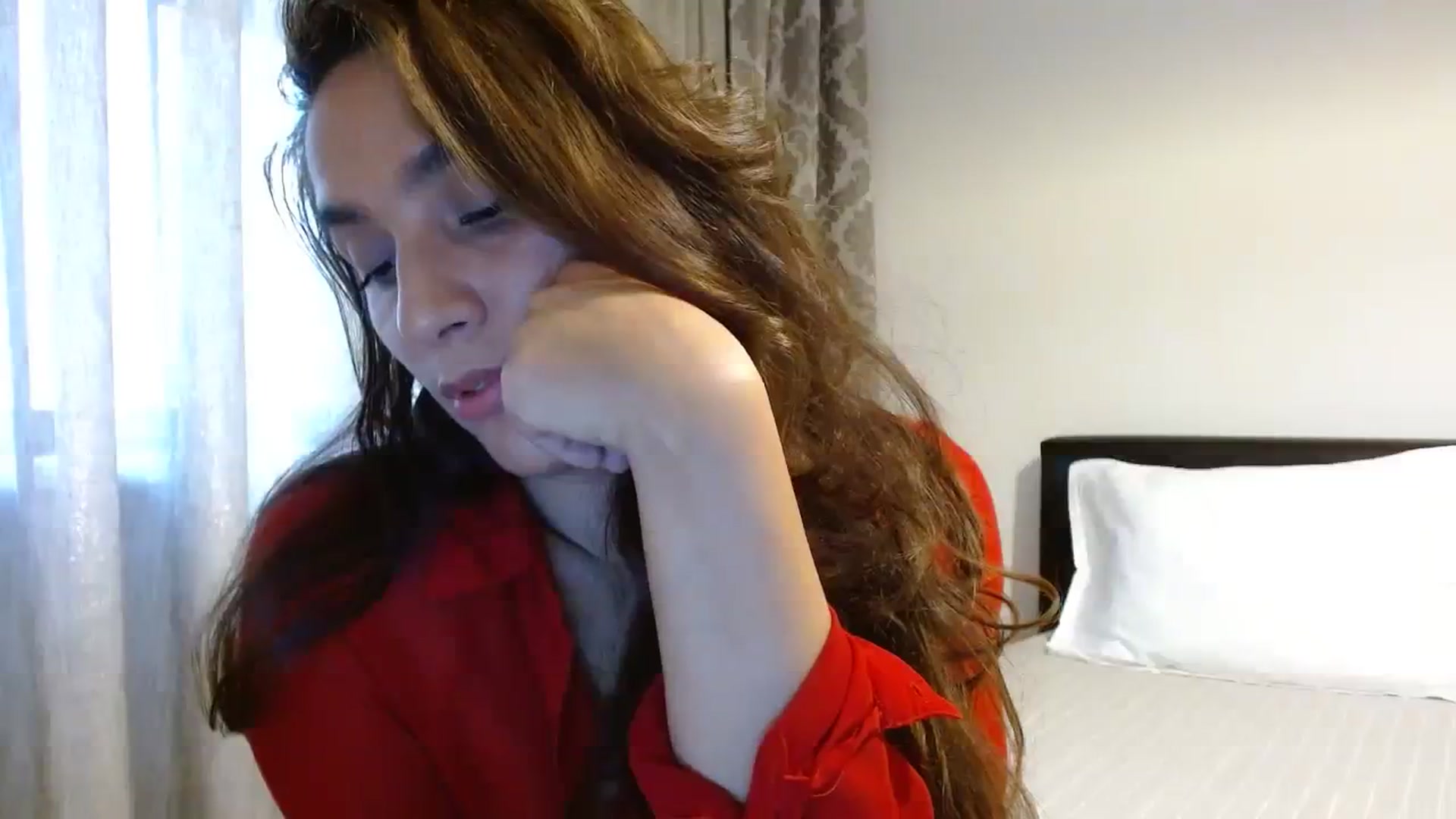Gallery image thumbnail from DEAR_AMORE's myfreecams stream on, 08/18/2023, 21:22 image 2 of 20