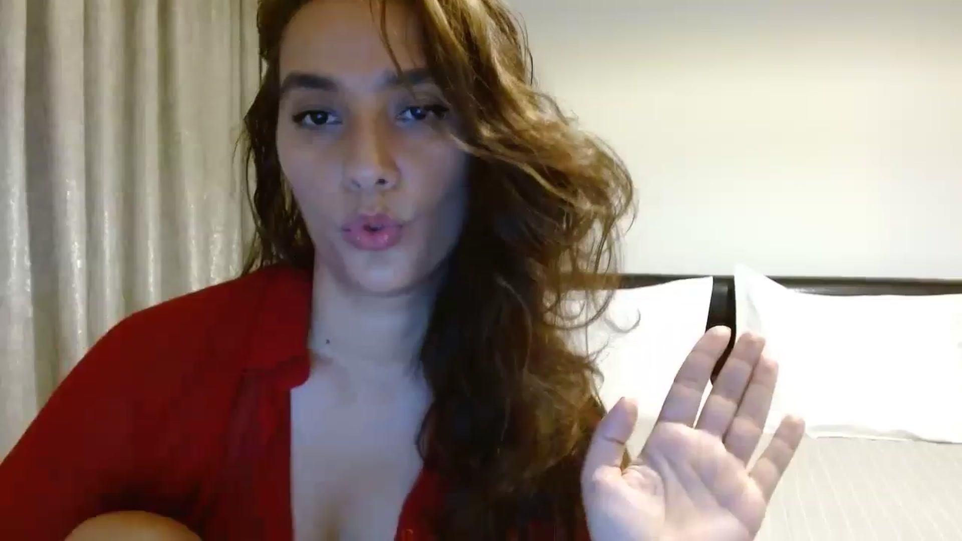 Gallery image thumbnail from DEAR_AMORE's myfreecams stream on, 08/18/2023, 21:22 image 5 of 20