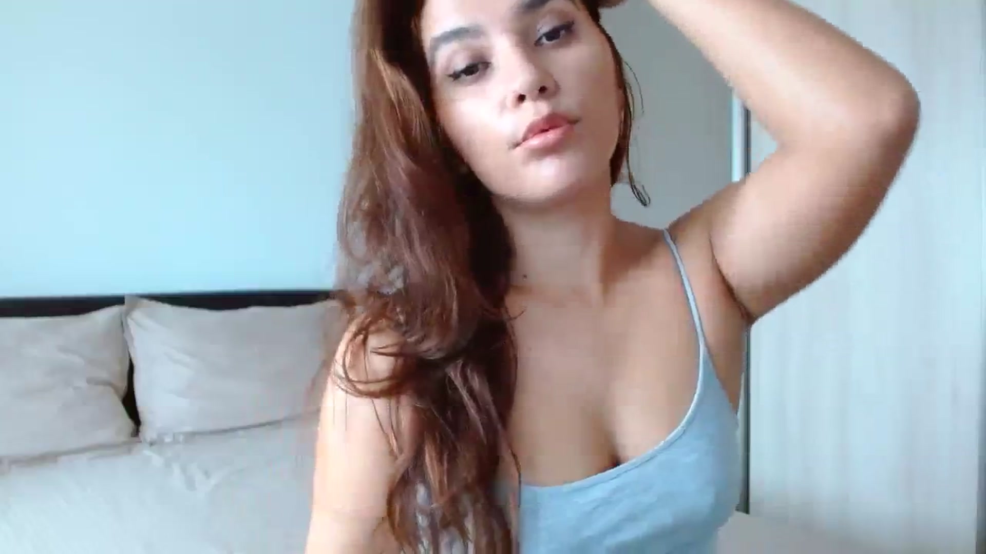 Gallery image thumbnail from DEAR_AMORE's myfreecams stream on, 09/17/2023, 10:54 image 16 of 20