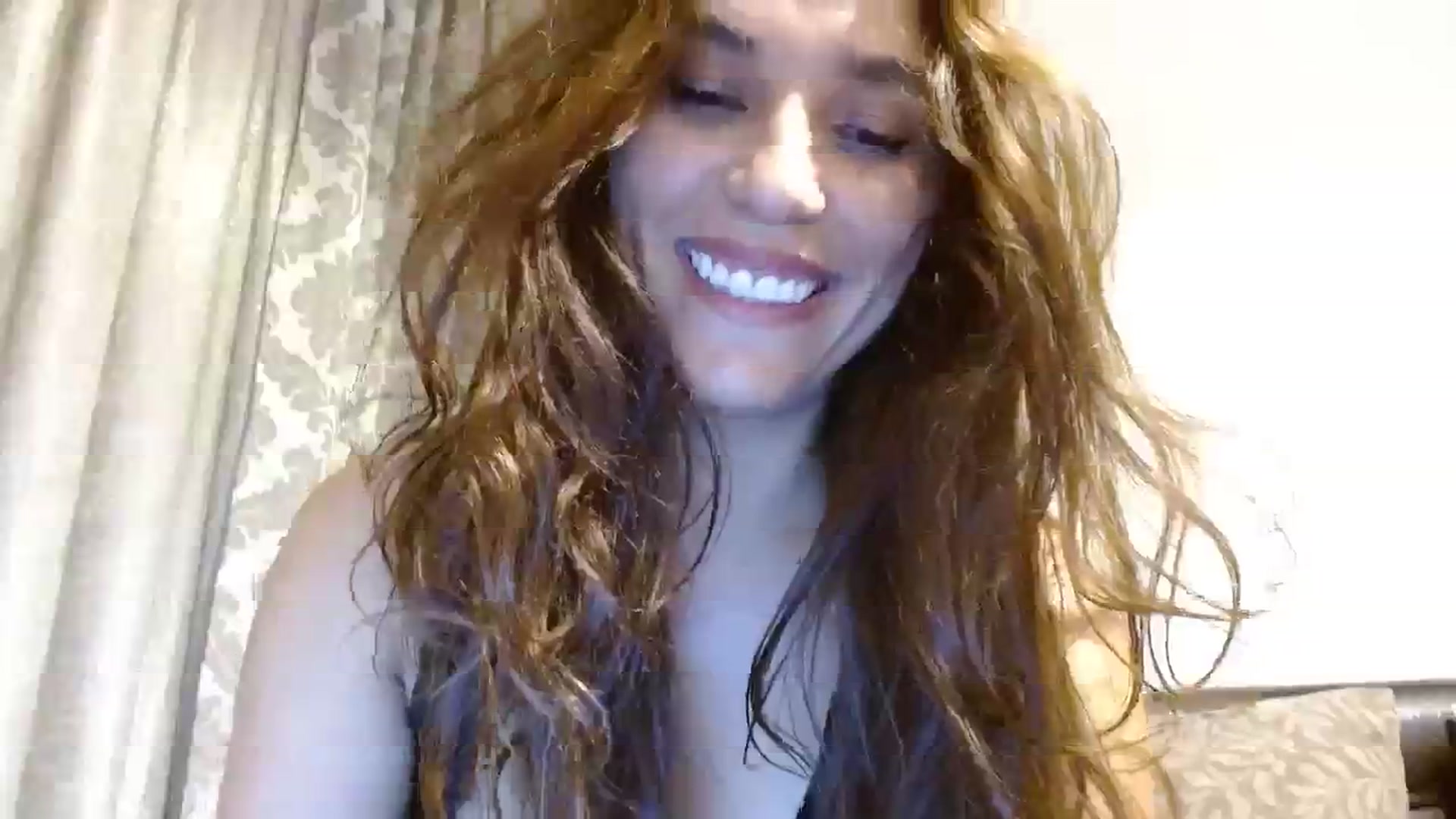Gallery image thumbnail from DEAR_AMORE's myfreecams stream on, 10/08/2023, 02:35 image 11 of 20
