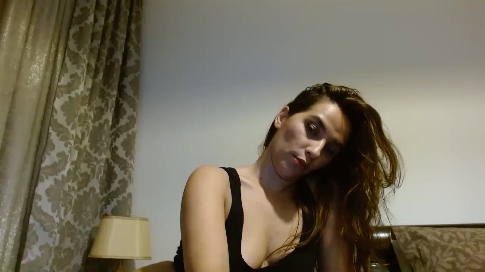 Gallery image thumbnail from DEAR_AMORE's myfreecams stream on, 10/08/2023, 02:35 image 4 of 20