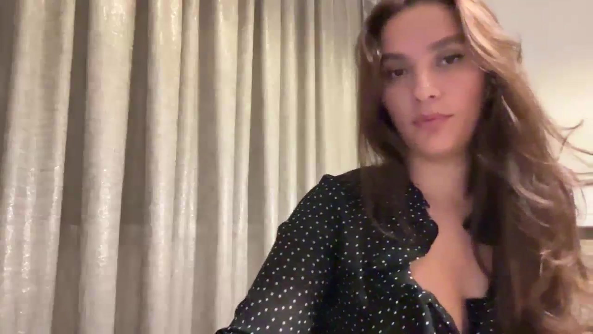 Gallery image thumbnail from DEAR_AMORE's myfreecams stream on, 10/22/2023, 01:14 image 3 of 20
