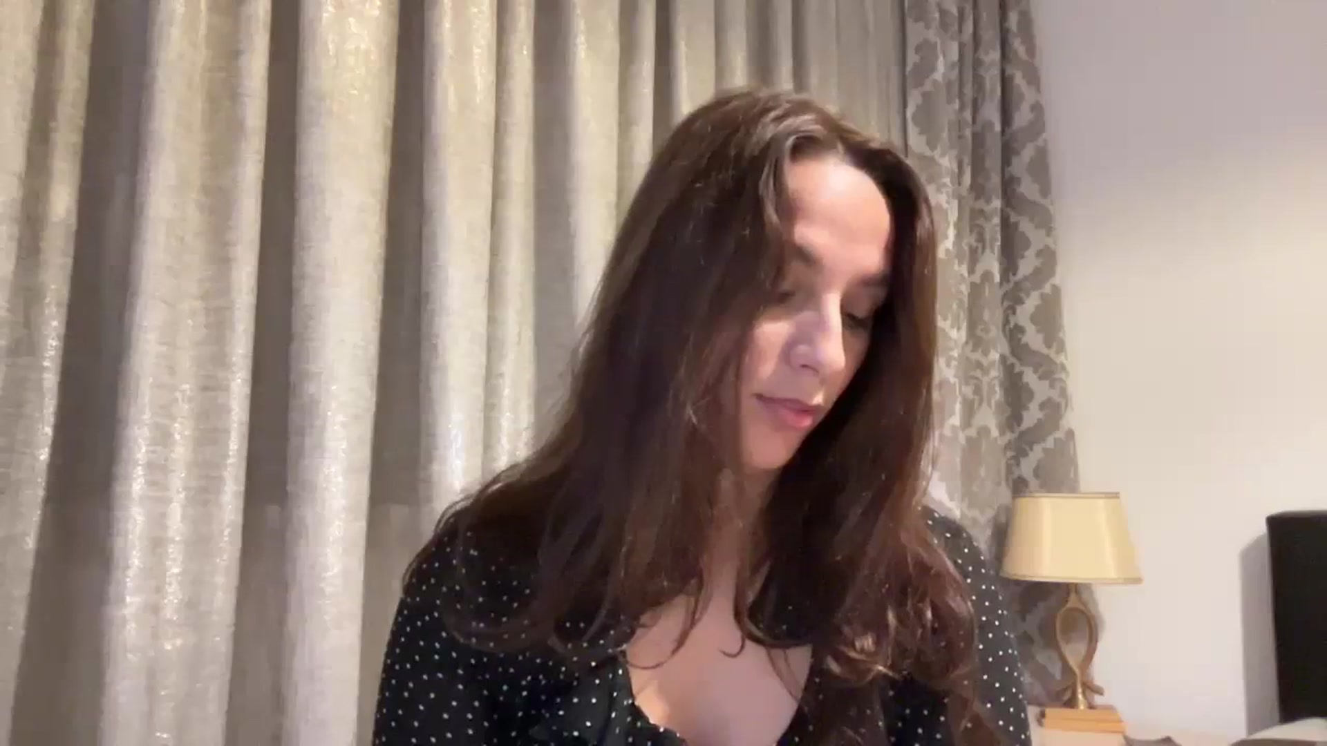 Gallery image thumbnail from DEAR_AMORE's myfreecams stream on, 10/22/2023, 01:14 image 15 of 20