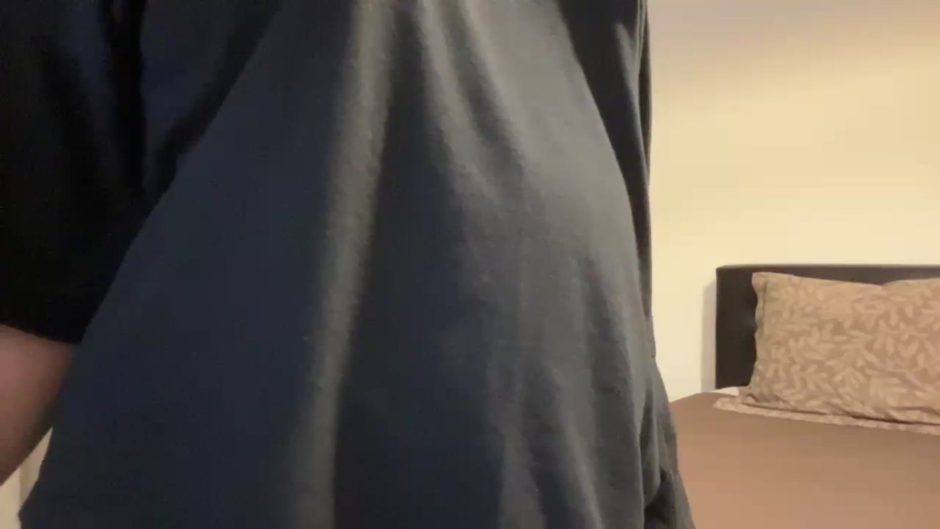 Gallery image thumbnail from DEAR_AMORE's myfreecams stream on, 10/23/2023, 24:10 image 7 of 20