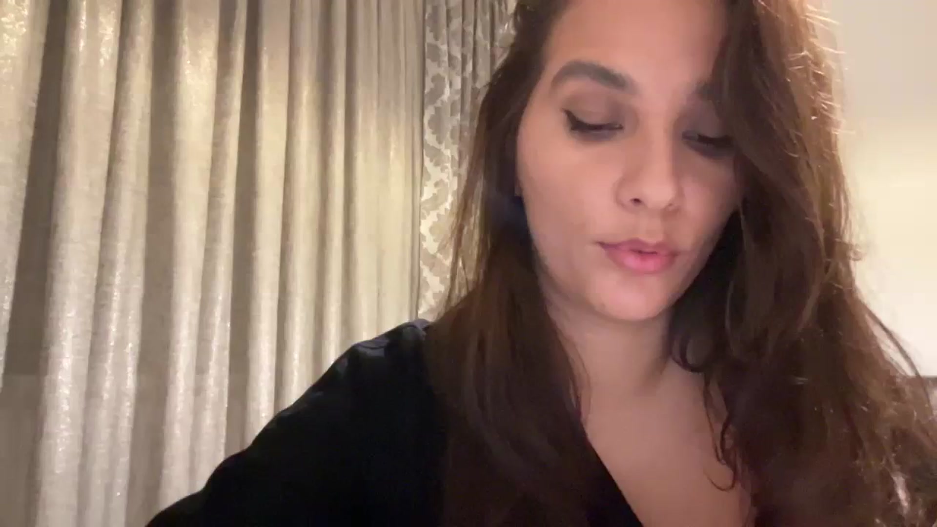 Gallery image thumbnail from DEAR_AMORE's myfreecams stream on, 10/23/2023, 24:10 image 20 of 20