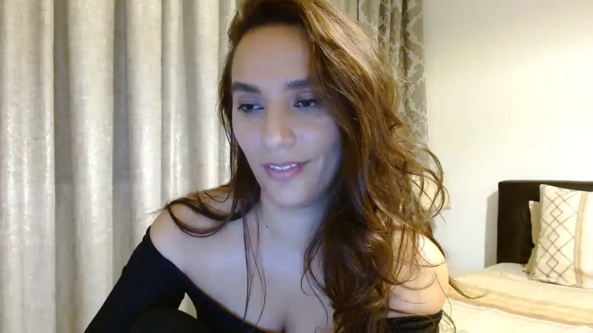 Gallery image thumbnail from DEAR_AMORE's myfreecams stream on, 11/03/2023, 24:50 image 19 of 20
