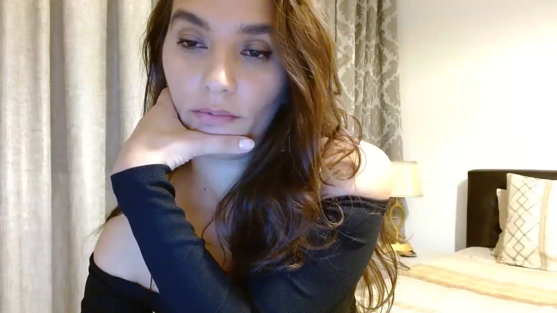 Gallery image thumbnail from DEAR_AMORE's myfreecams stream on, 11/03/2023, 24:50 image 16 of 20