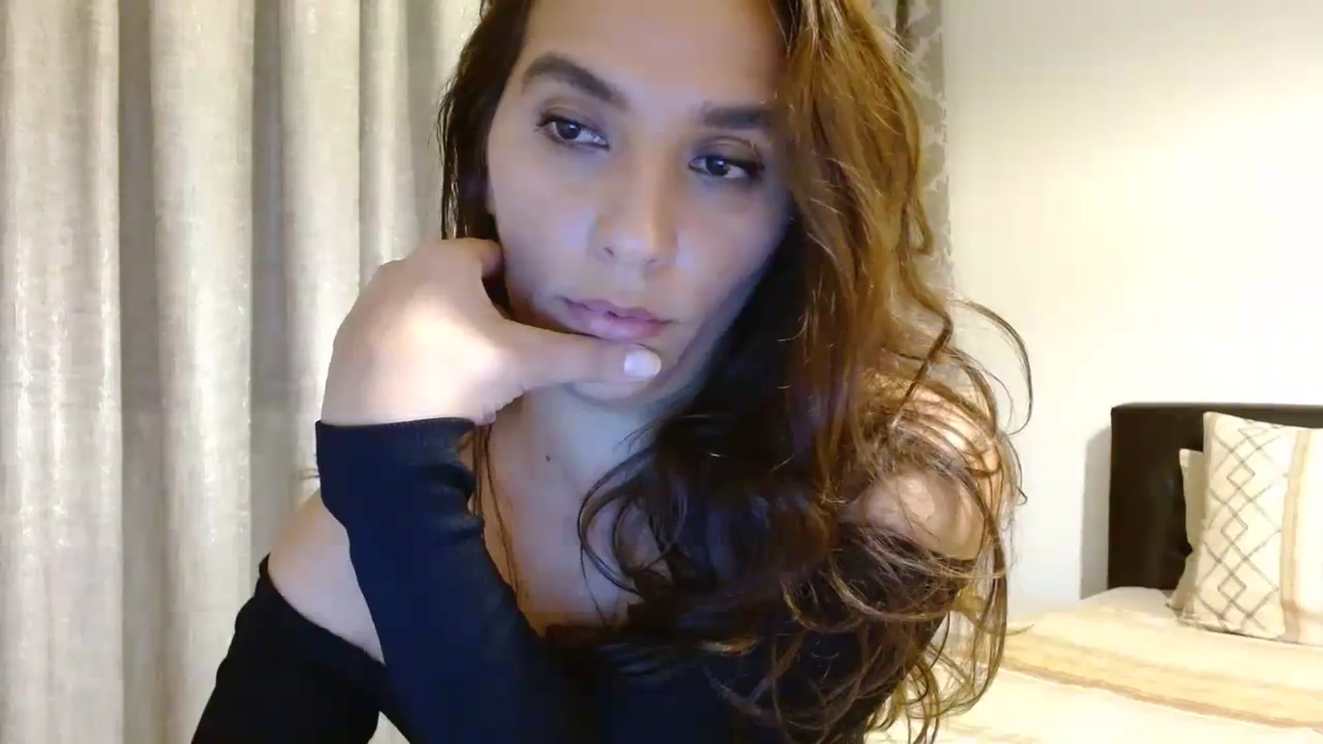 Gallery image thumbnail from DEAR_AMORE's myfreecams stream on, 11/03/2023, 24:50 image 4 of 20