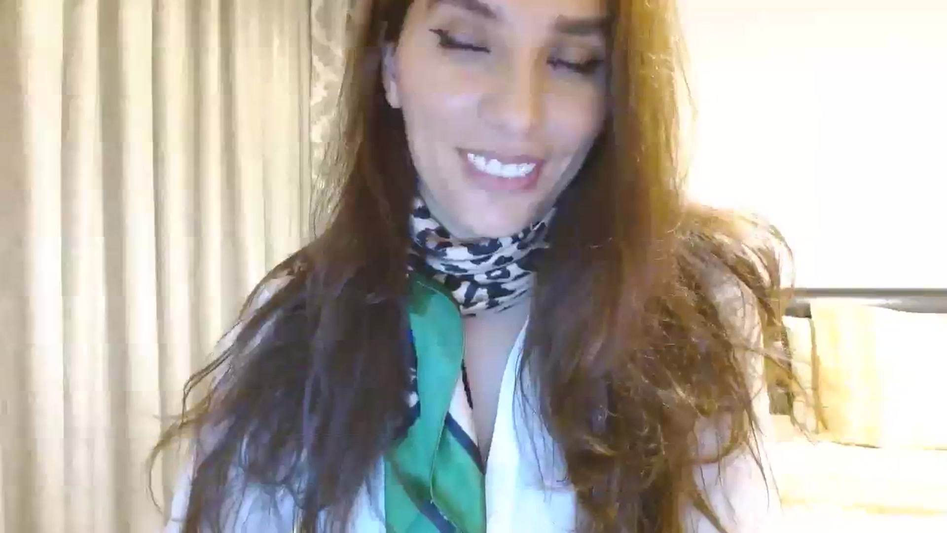 Gallery image thumbnail from DEAR_AMORE's myfreecams stream on, 11/06/2023, 01:44 image 18 of 20