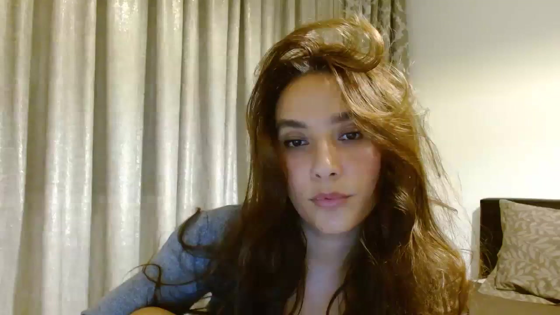 Gallery image thumbnail from DEAR_AMORE's myfreecams stream on, 11/21/2023, 21:28 image 6 of 20