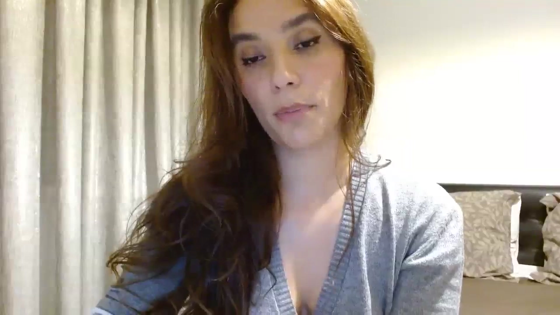 Gallery image thumbnail from DEAR_AMORE's myfreecams stream on, 11/21/2023, 22:00 image 2 of 20