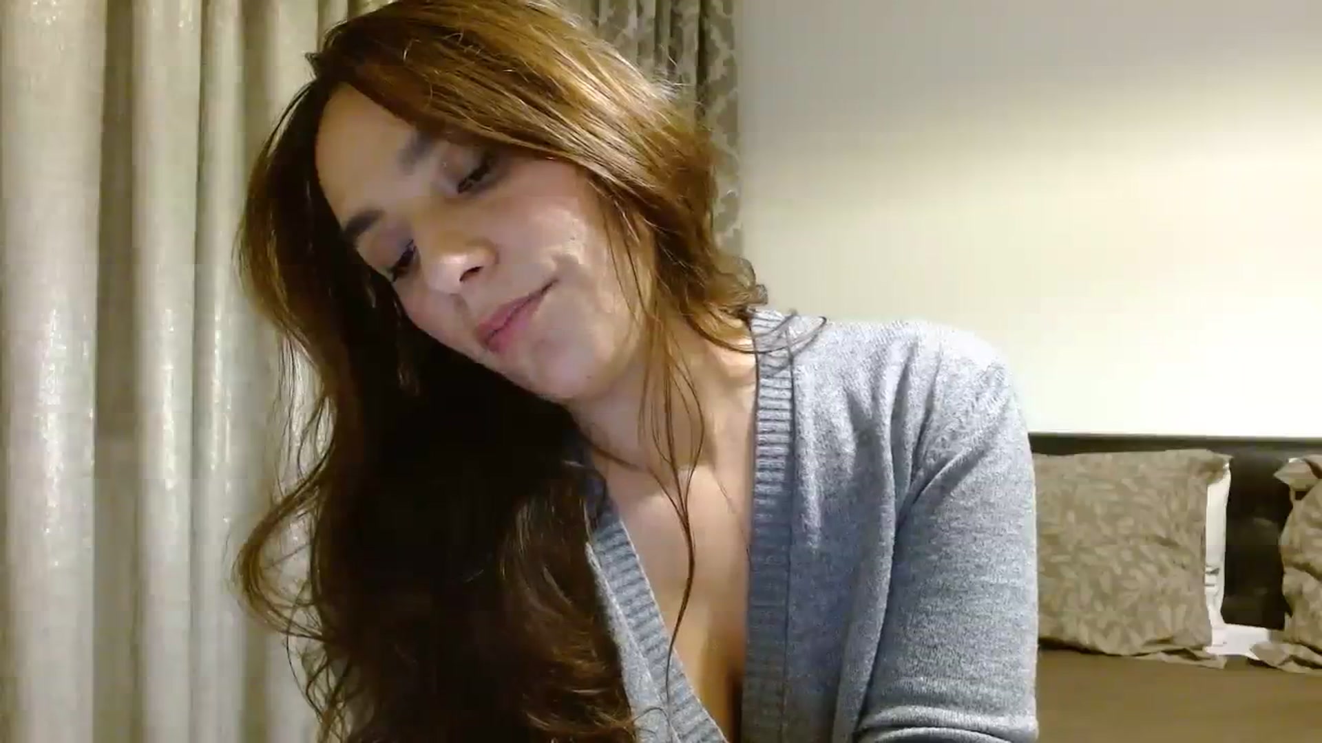 Gallery image thumbnail from DEAR_AMORE's myfreecams stream on, 11/21/2023, 22:00 image 3 of 20