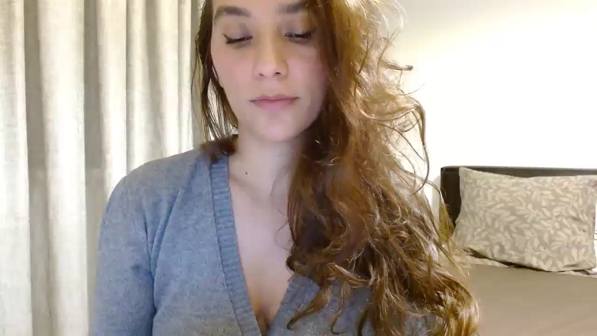 Gallery image thumbnail from DEAR_AMORE's myfreecams stream on, 11/21/2023, 22:00 image 13 of 20