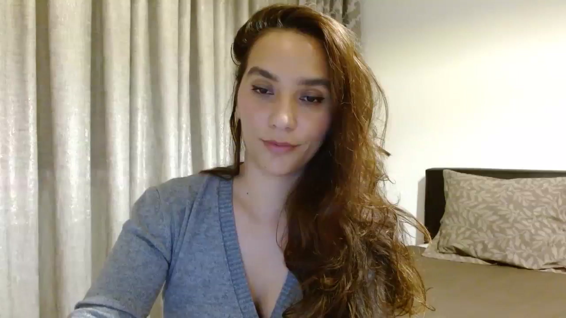Gallery image thumbnail from DEAR_AMORE's myfreecams stream on, 11/21/2023, 22:00 image 10 of 20