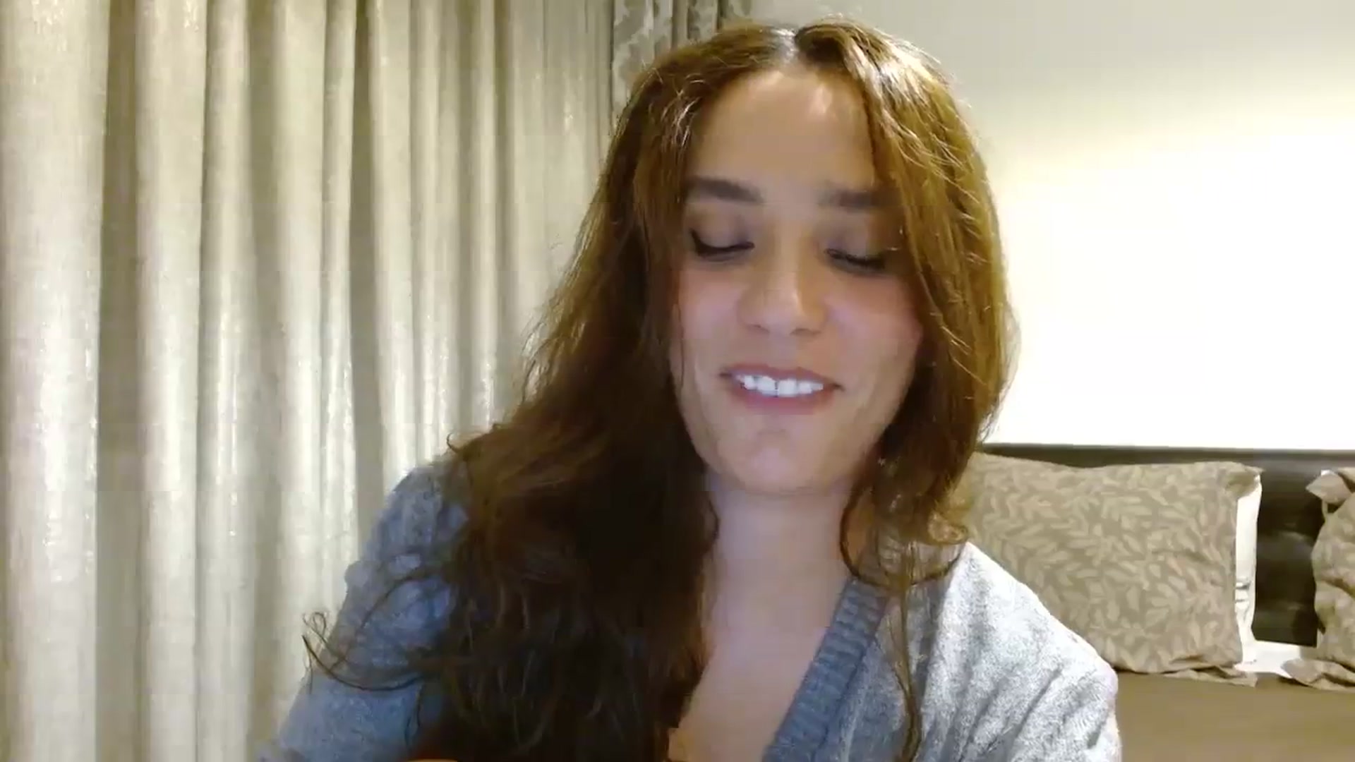Gallery image thumbnail from DEAR_AMORE's myfreecams stream on, 11/21/2023, 22:00 image 5 of 20