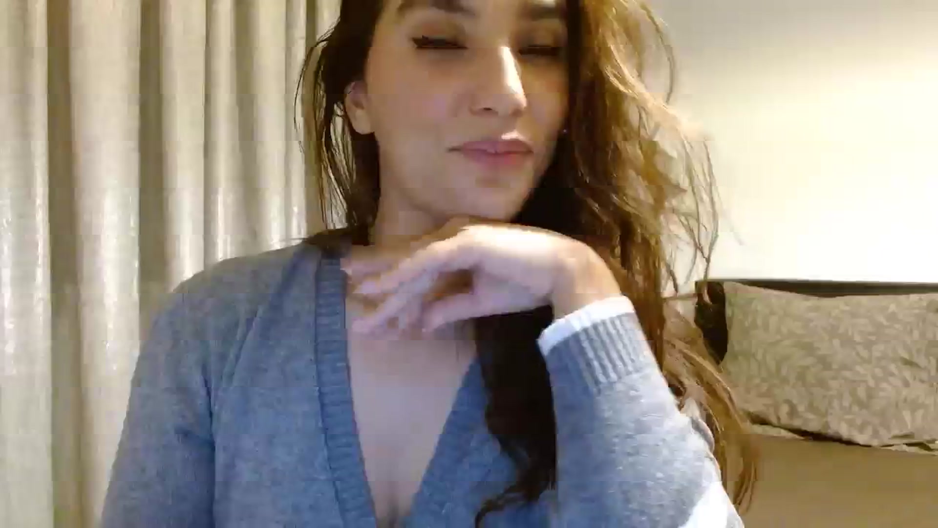 Gallery image thumbnail from DEAR_AMORE's myfreecams stream on, 11/21/2023, 22:00 image 12 of 20