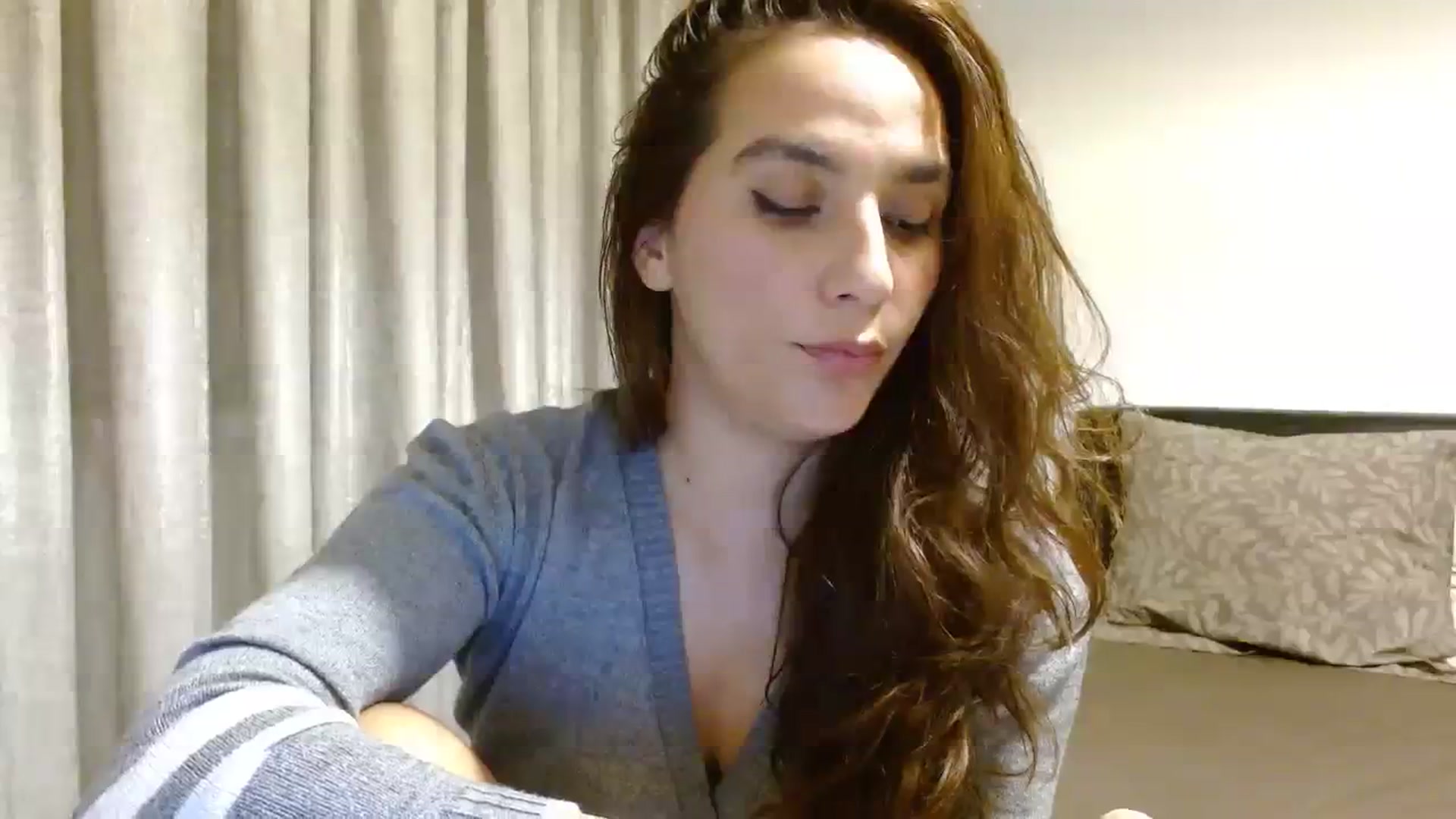 Gallery image thumbnail from DEAR_AMORE's myfreecams stream on, 11/21/2023, 22:00 image 15 of 20