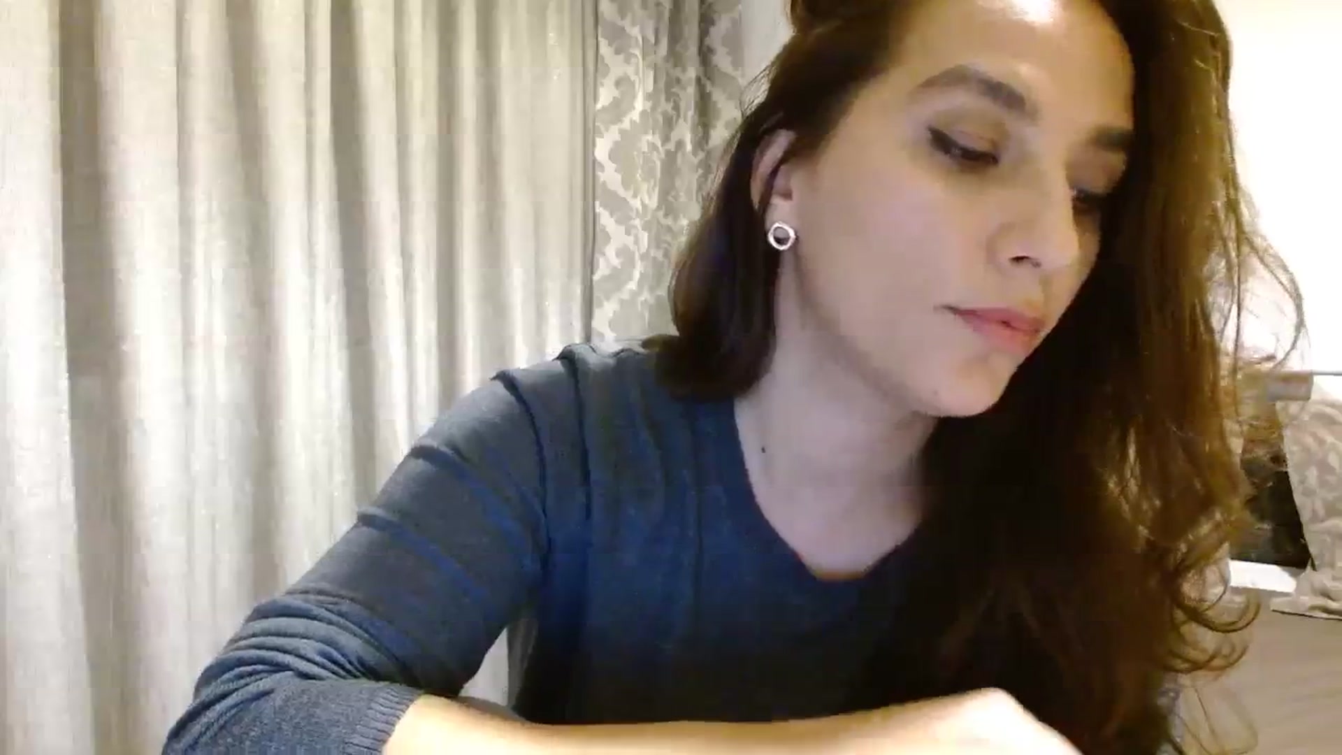 Gallery image thumbnail from DEAR_AMORE's myfreecams stream on, 11/24/2023, 24:19 image 6 of 20