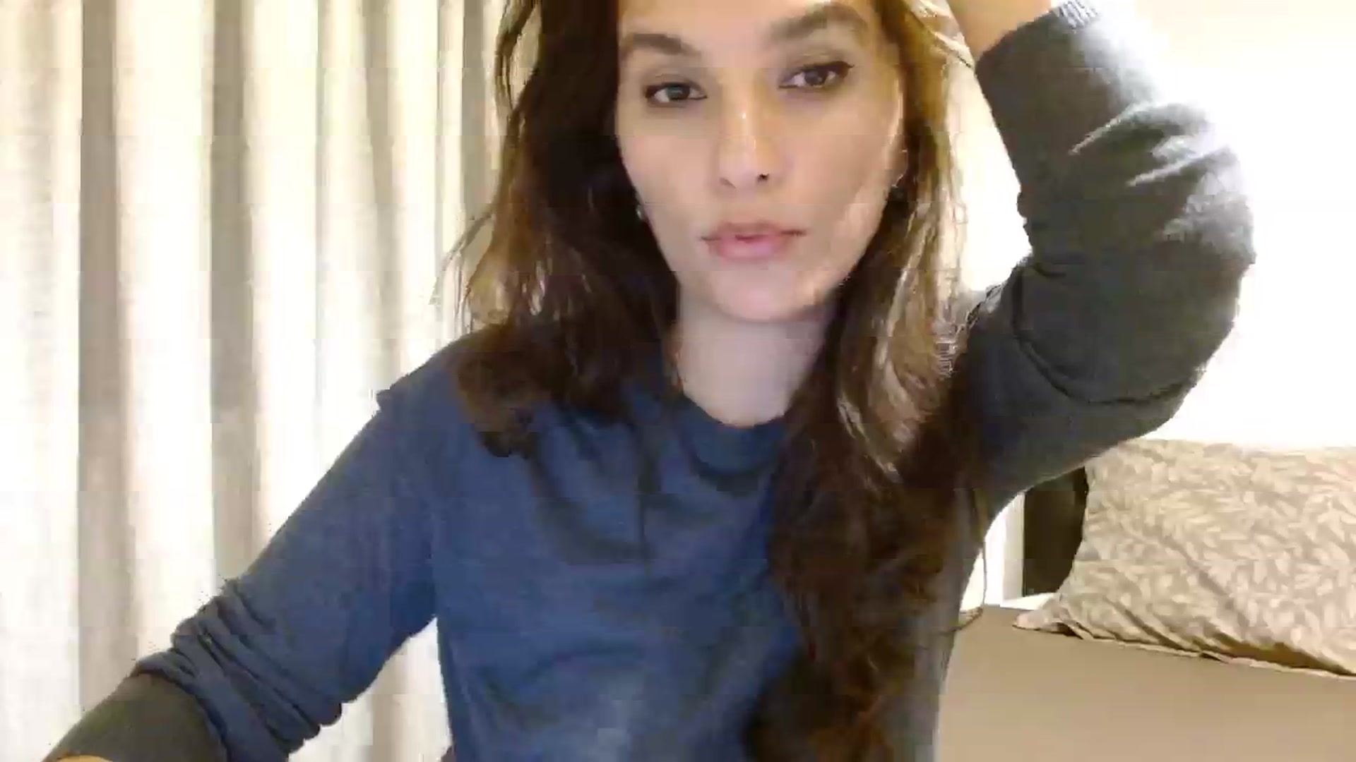 Gallery image thumbnail from DEAR_AMORE's myfreecams stream on, 11/24/2023, 24:19 image 9 of 20