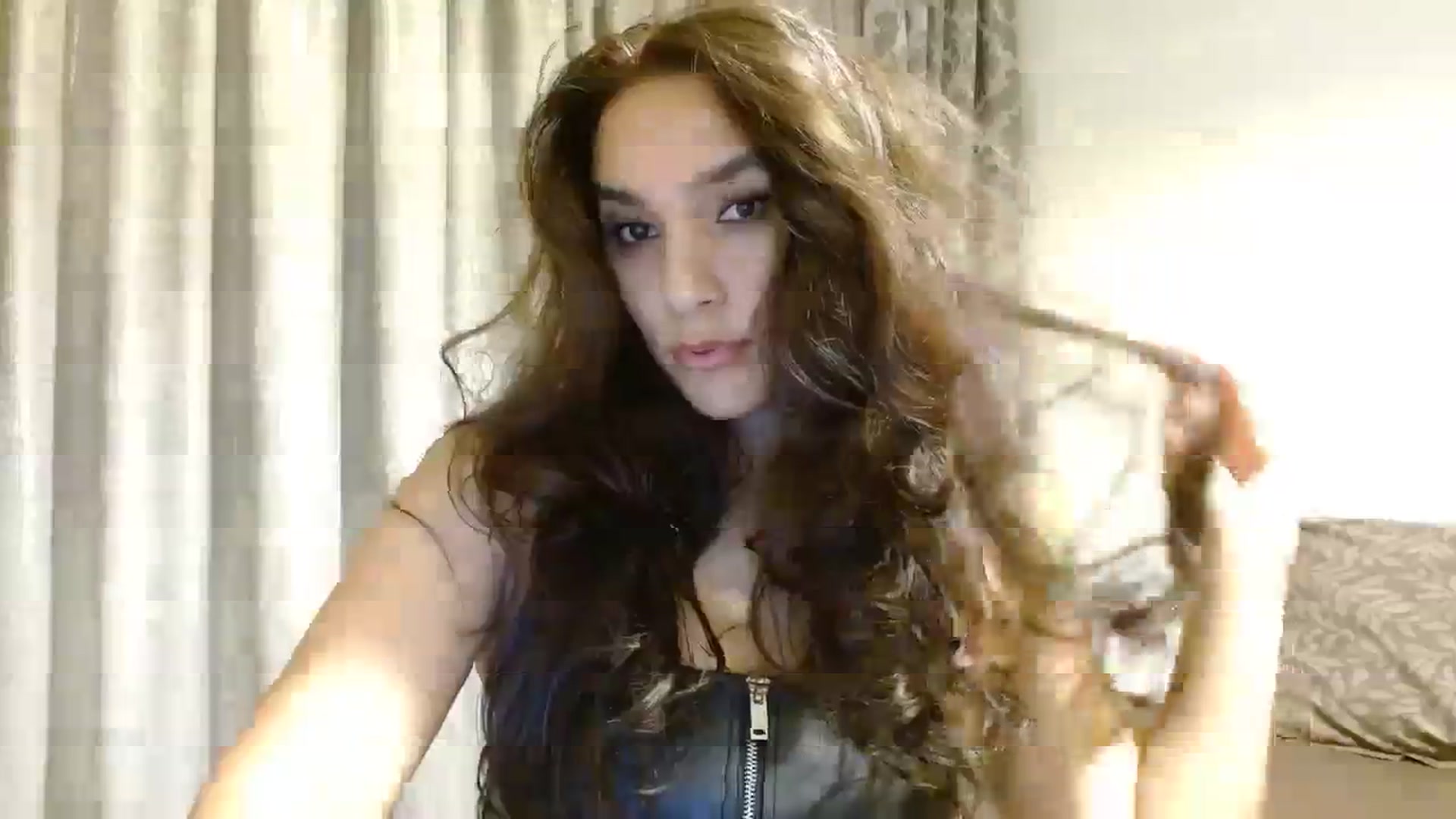 Gallery image thumbnail from DEAR_AMORE's myfreecams stream on, 11/24/2023, 24:19 image 12 of 20