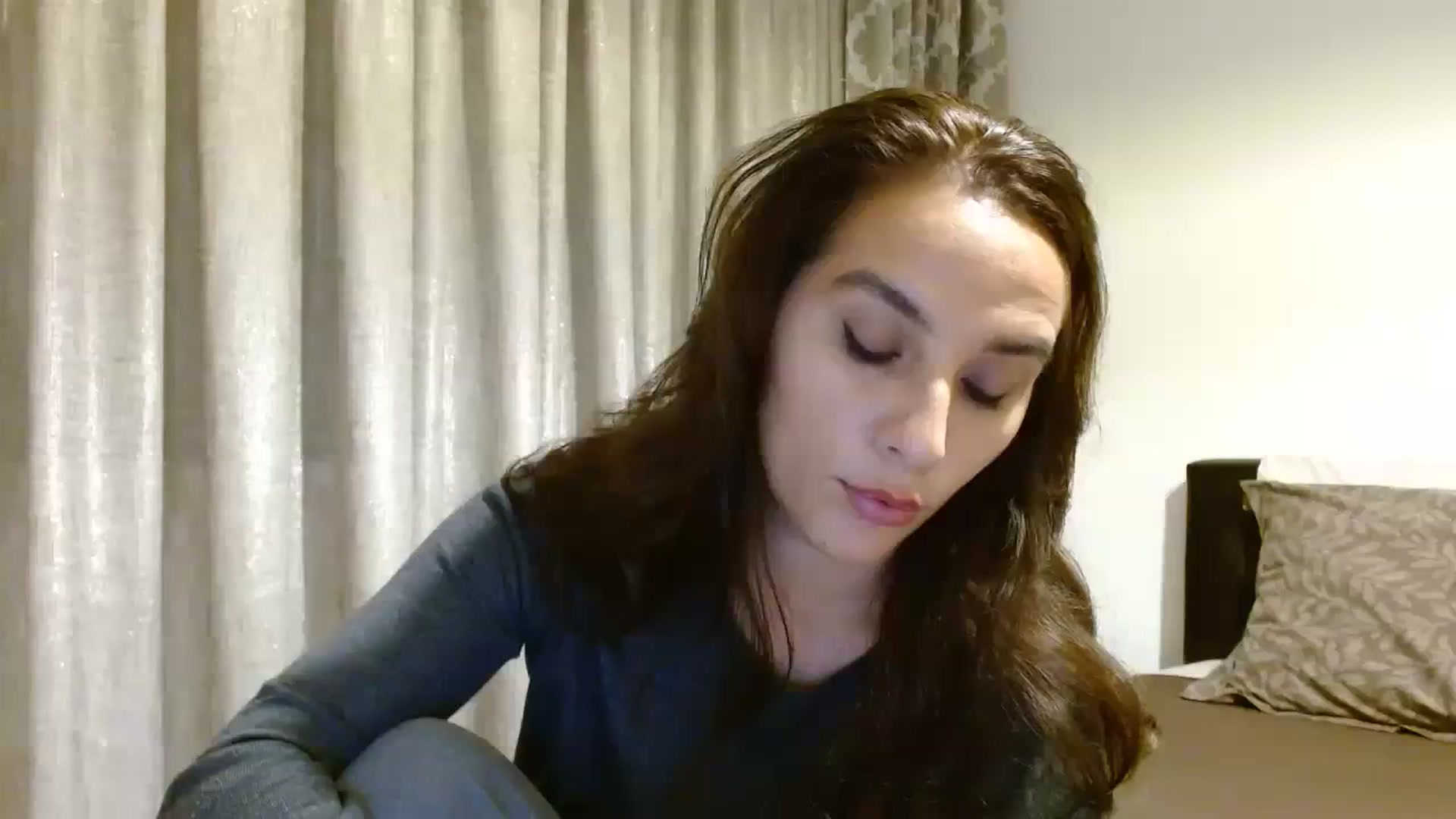 Gallery image thumbnail from DEAR_AMORE's myfreecams stream on, 11/24/2023, 24:19 image 1 of 20