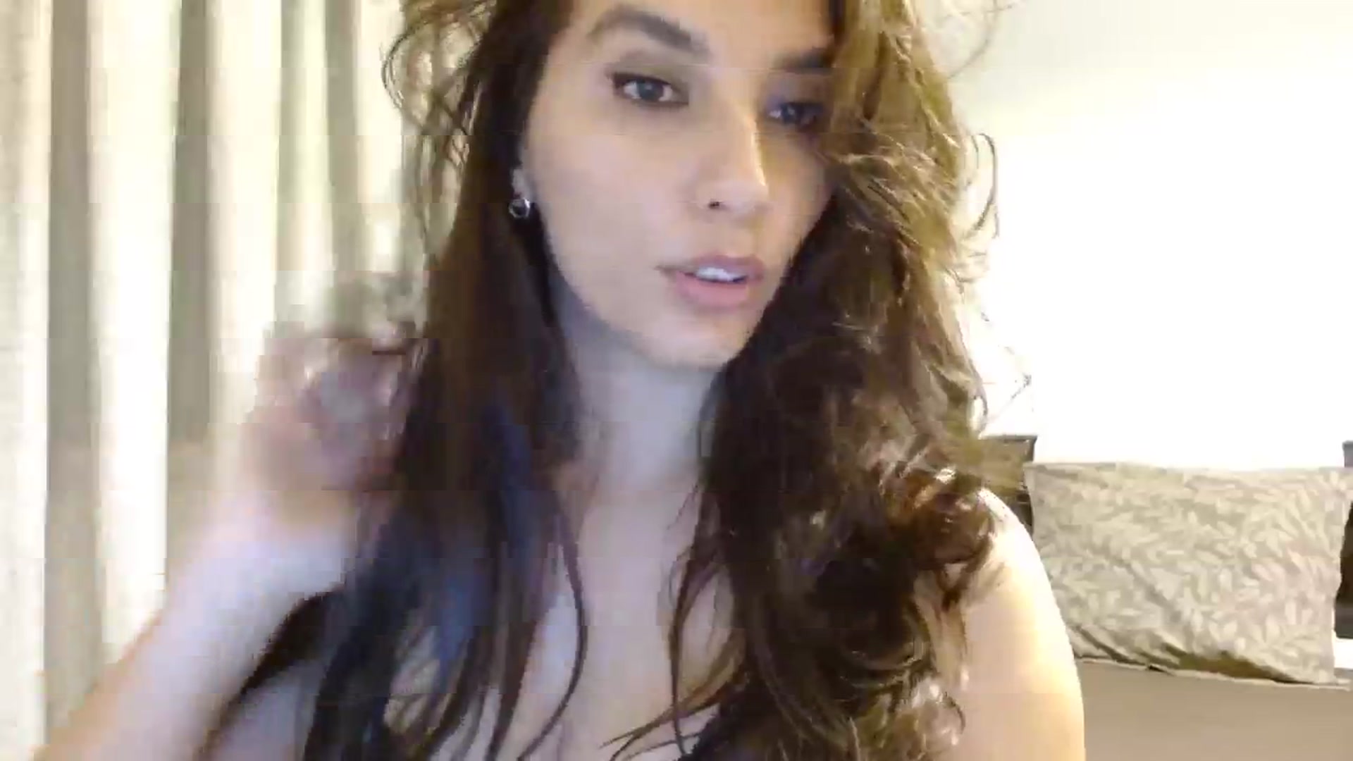 Gallery image thumbnail from DEAR_AMORE's myfreecams stream on, 11/24/2023, 24:47 image 19 of 20