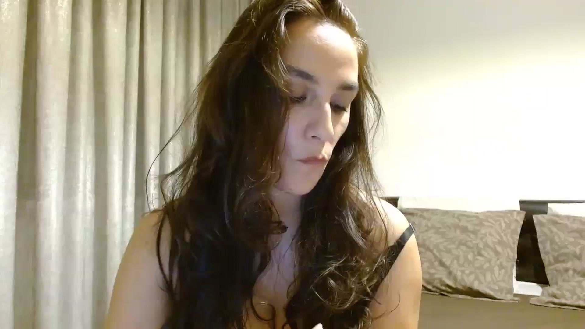 Gallery image thumbnail from DEAR_AMORE's myfreecams stream on, 11/24/2023, 24:47 image 10 of 20