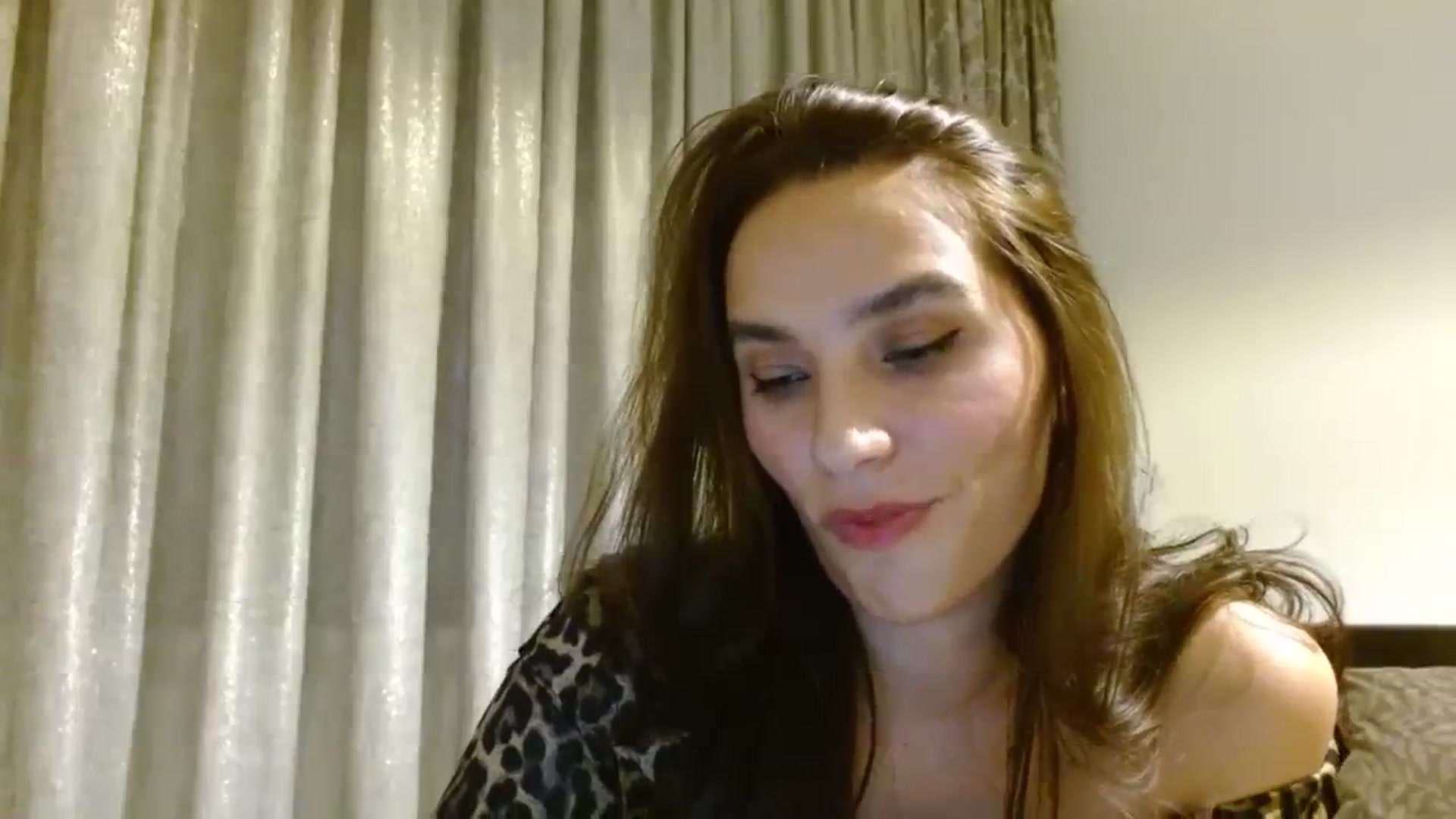 Gallery image thumbnail from DEAR_AMORE's myfreecams stream on, 11/26/2023, 21:40 image 4 of 20