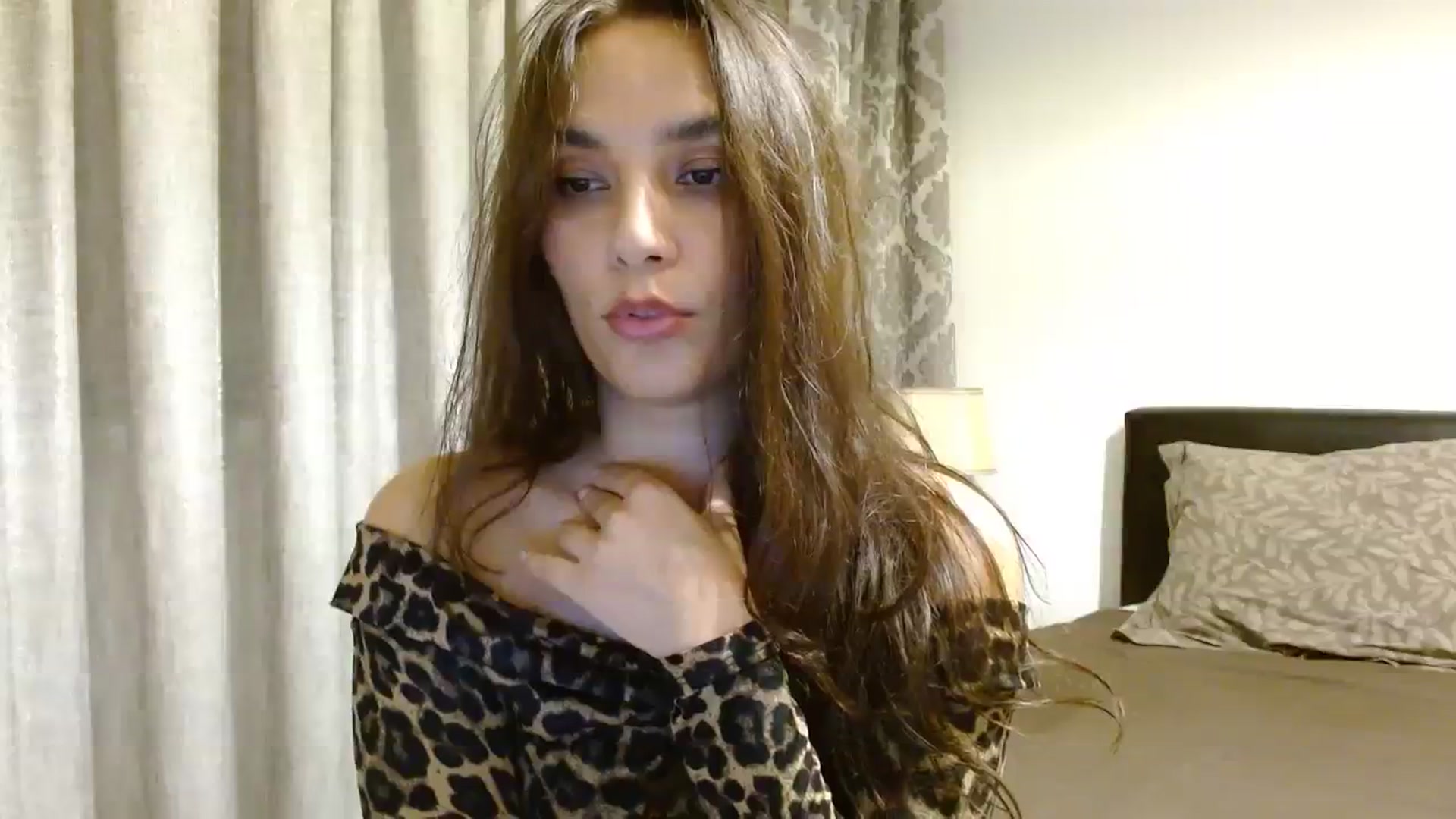 Gallery image thumbnail from DEAR_AMORE's myfreecams stream on, 11/27/2023, 24:00 image 6 of 20