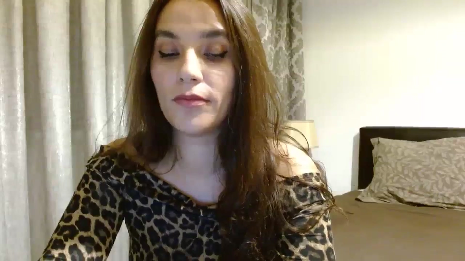 Gallery image thumbnail from DEAR_AMORE's myfreecams stream on, 11/27/2023, 24:00 image 17 of 20