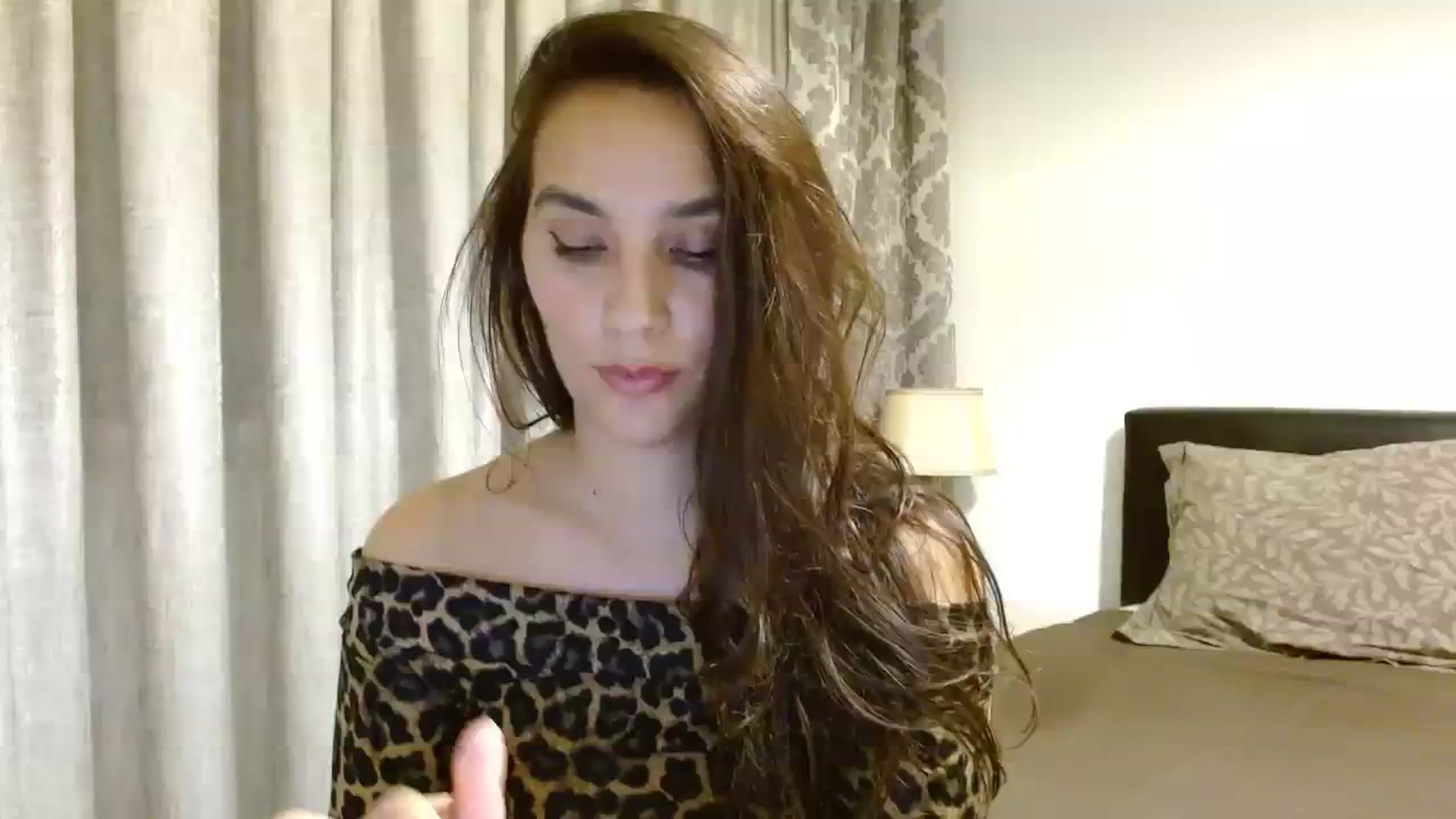 Gallery image thumbnail from DEAR_AMORE's myfreecams stream on, 11/27/2023, 24:00 image 7 of 20