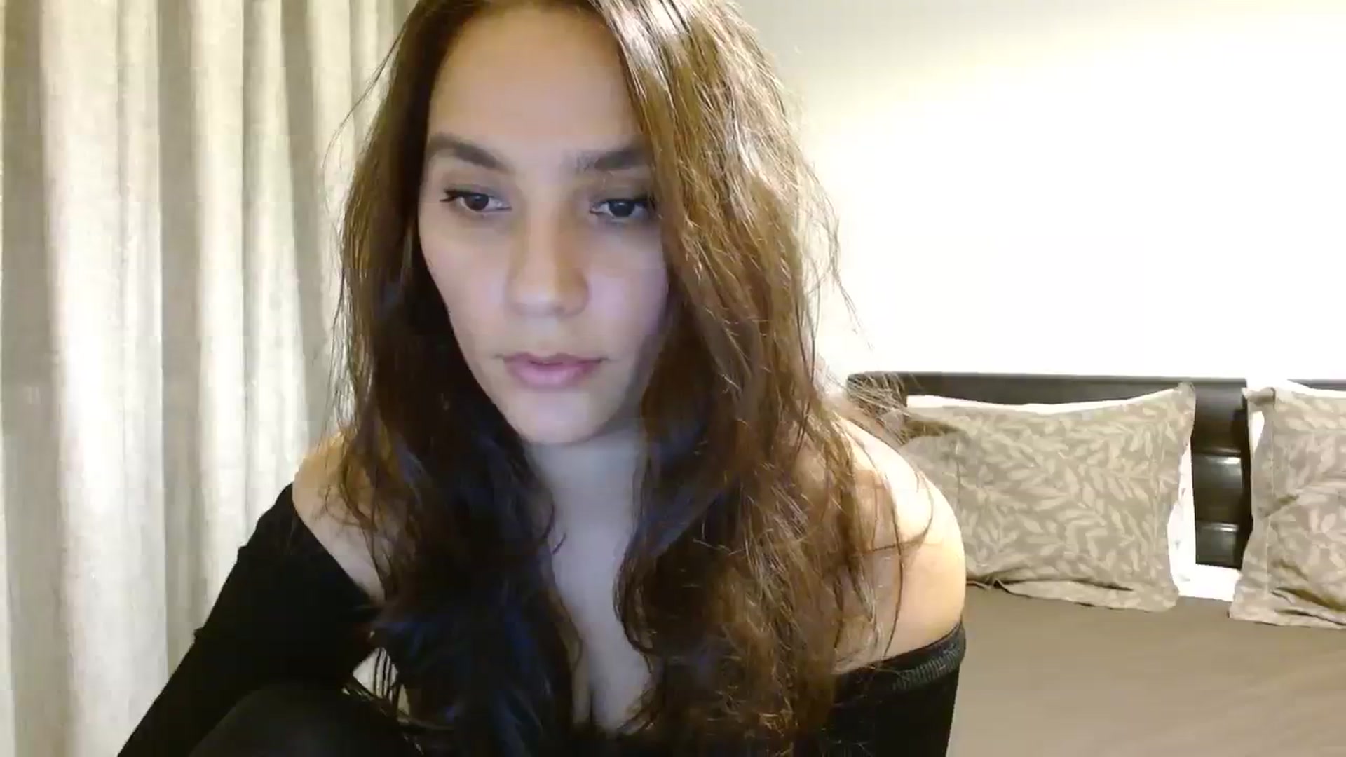 Gallery image thumbnail from DEAR_AMORE's myfreecams stream on, 11/27/2023, 23:24 image 10 of 20