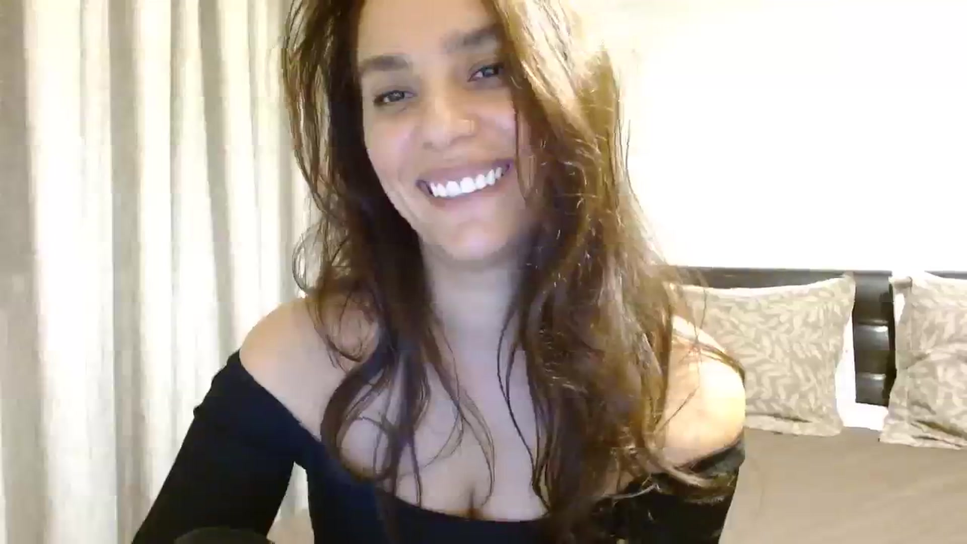 Gallery image thumbnail from DEAR_AMORE's myfreecams stream on, 11/27/2023, 23:24 image 17 of 20