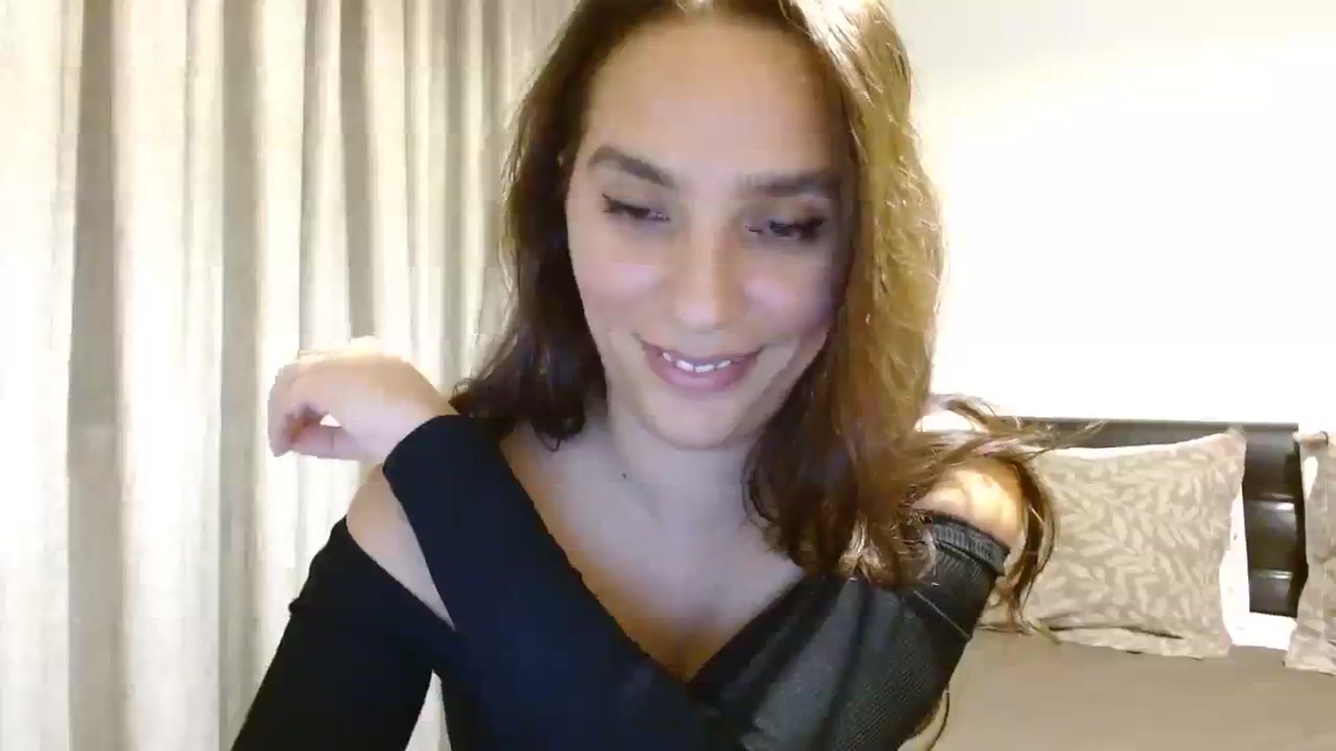 Gallery image thumbnail from DEAR_AMORE's myfreecams stream on, 11/27/2023, 23:24 image 4 of 20