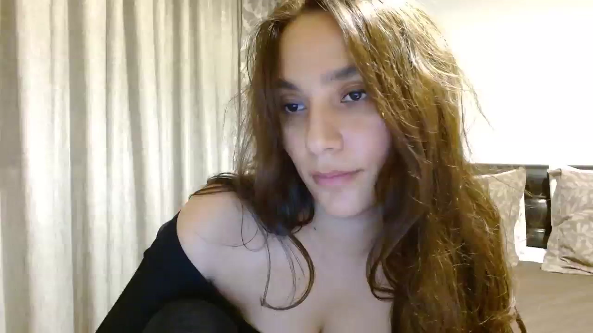 Gallery image thumbnail from DEAR_AMORE's myfreecams stream on, 11/27/2023, 23:24 image 8 of 20