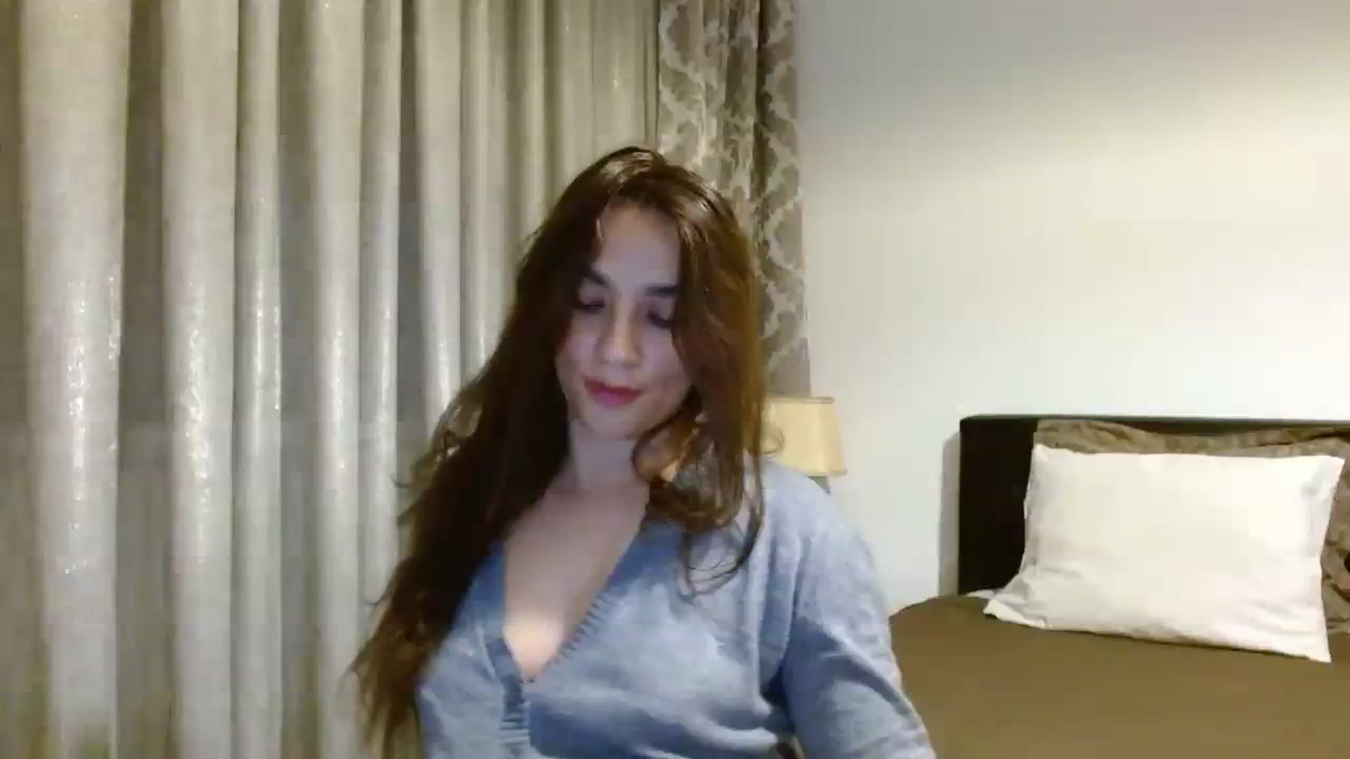 Gallery image thumbnail from DEAR_AMORE's myfreecams stream on, 12/10/2023, 22:11 image 6 of 20